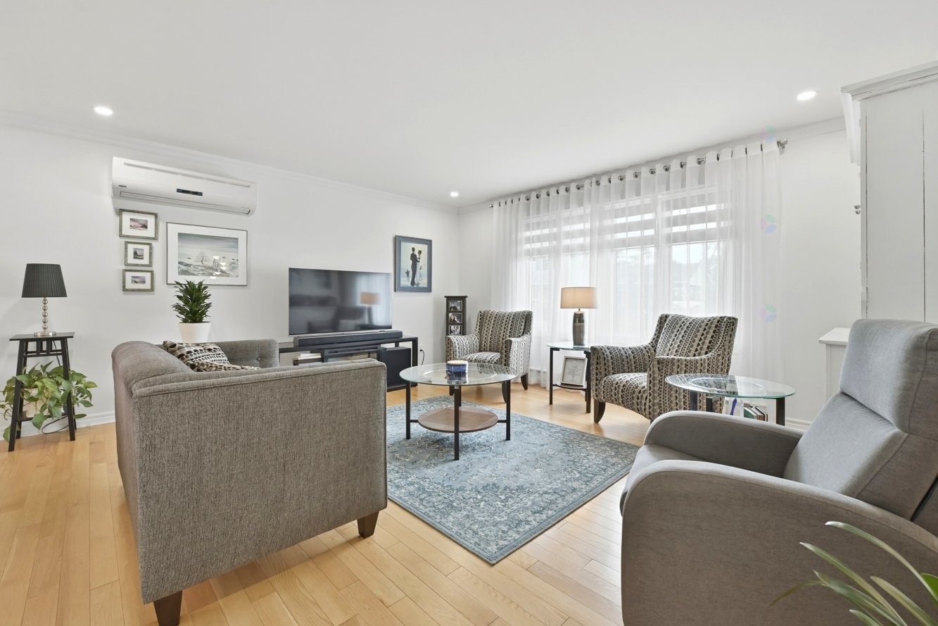 









845


Rue Jean-Plouf

,
Boucherville,




QC
J4B3H2

