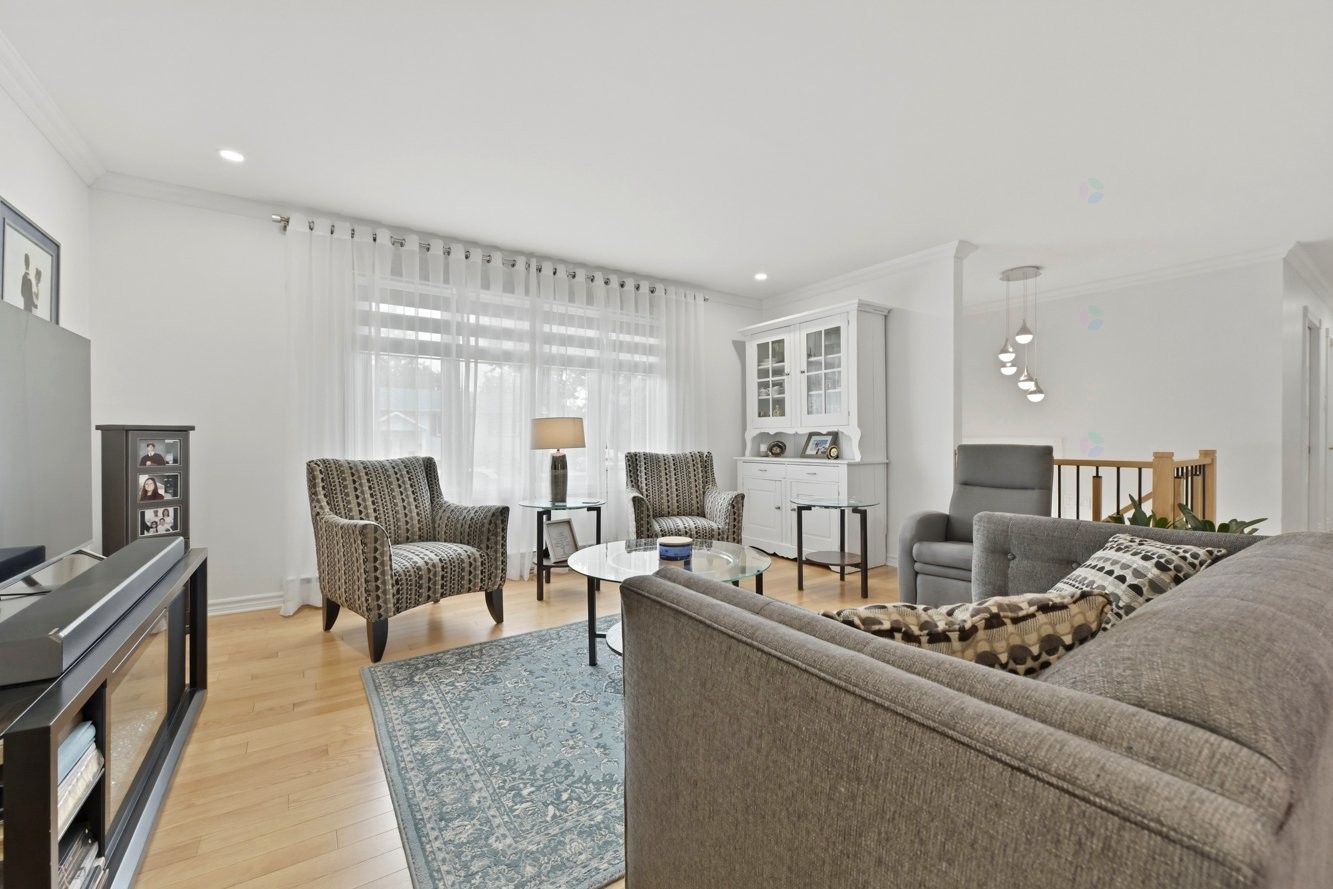 









845


Rue Jean-Plouf

,
Boucherville,




QC
J4B3H2

