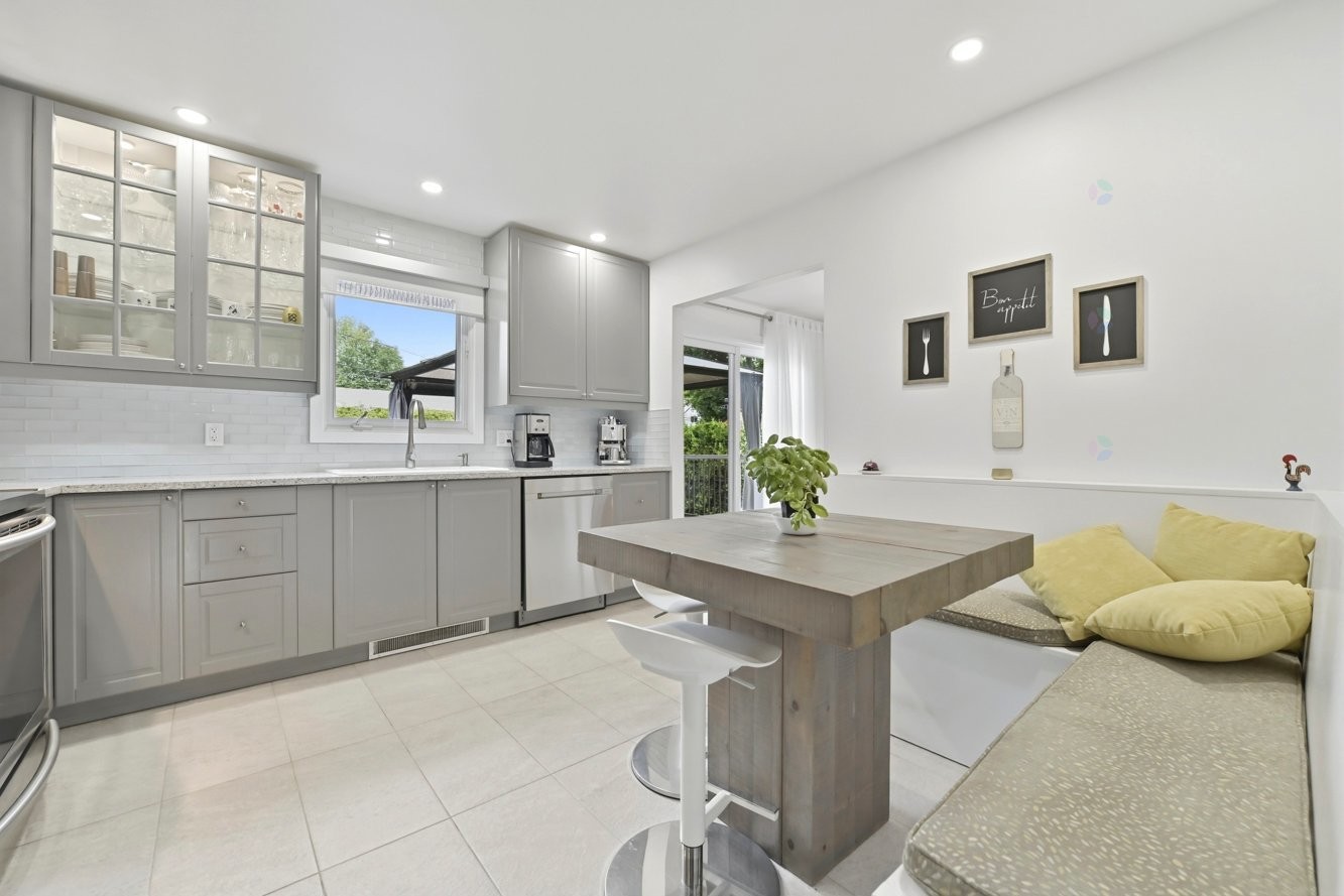 









845


Rue Jean-Plouf

,
Boucherville,




QC
J4B3H2

