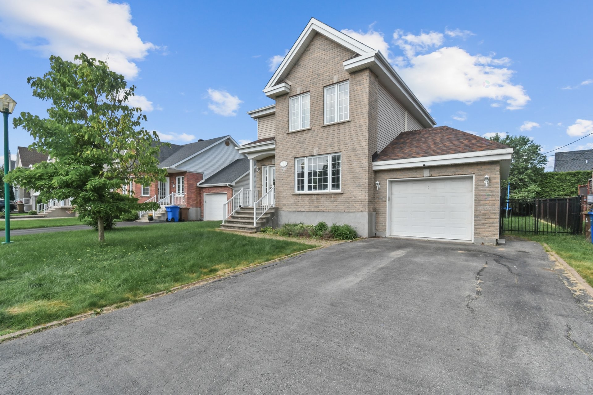 









164


Carré du Ruisselet

,
Terrebonne (Lachenaie),




QC
J6W6E3


