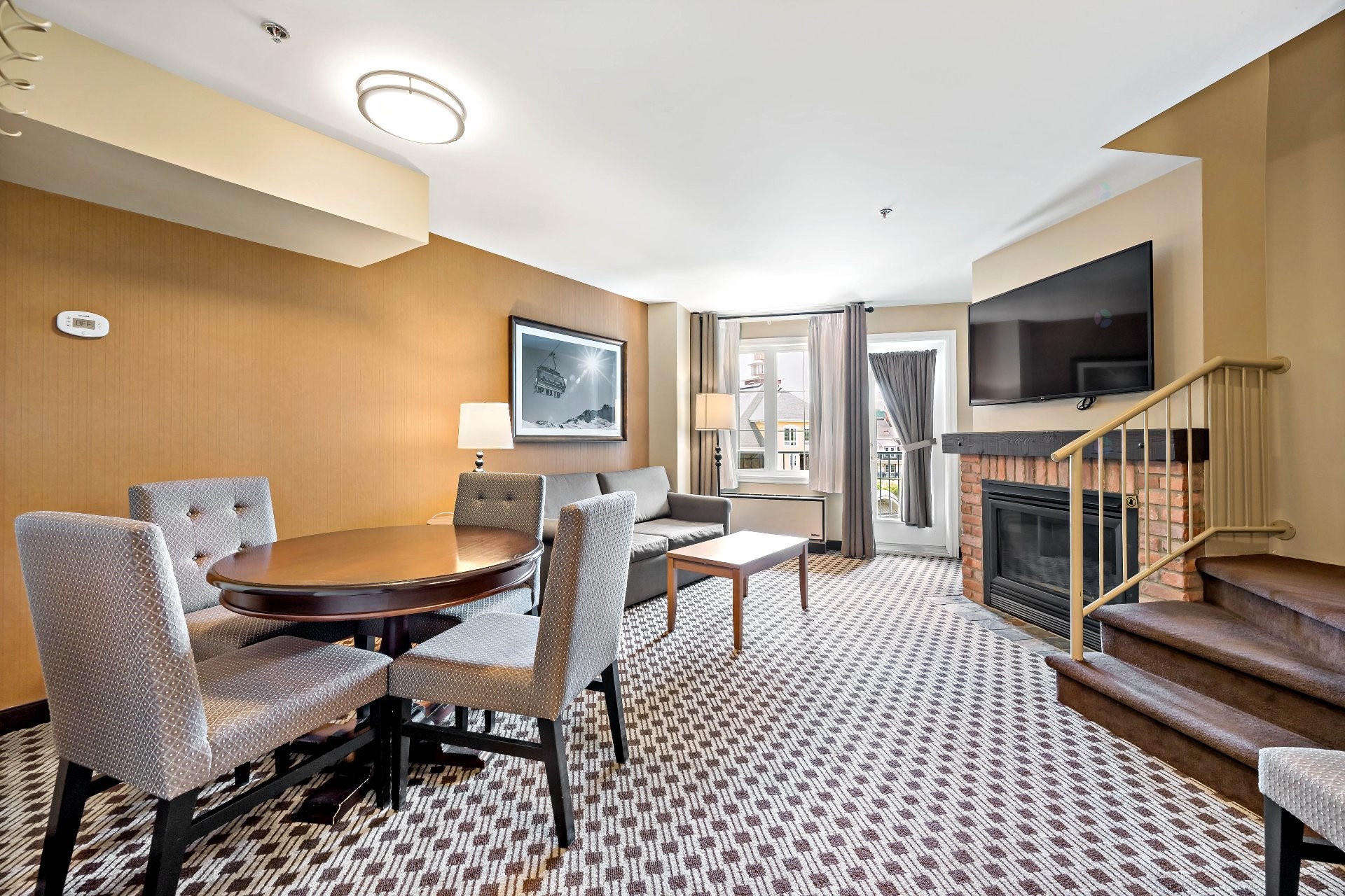 









160


Ch. du Curé-Deslauriers

, 336,
Mont-Tremblant,




QC
J8E1T1

