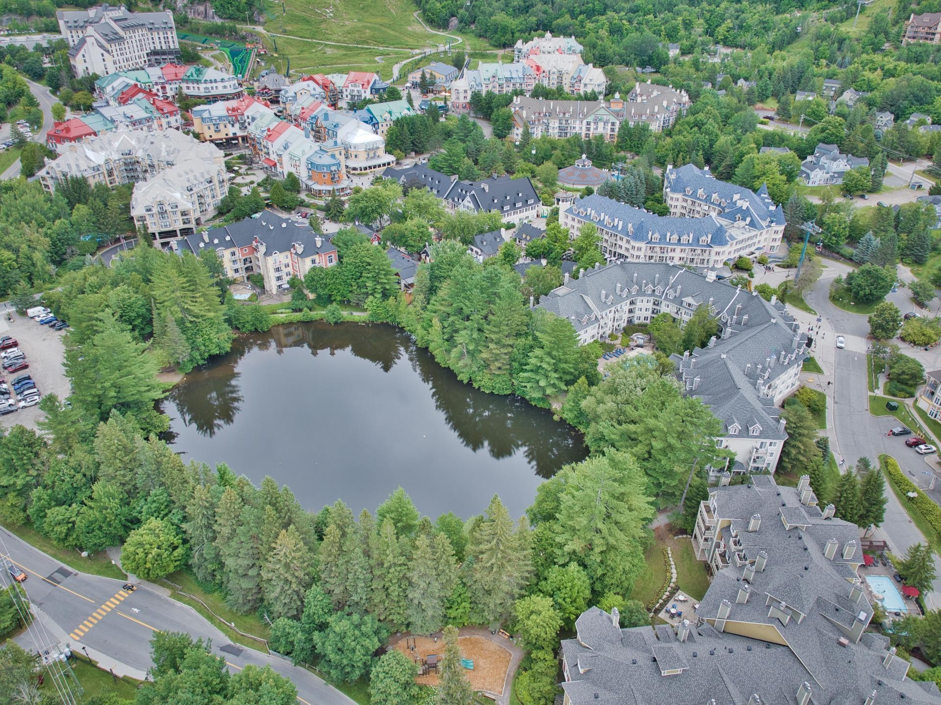 









160


Ch. du Curé-Deslauriers

, 336,
Mont-Tremblant,




QC
J8E1T1

