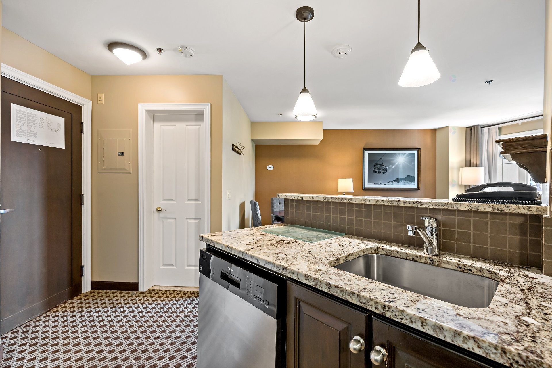 









160


Ch. du Curé-Deslauriers

, 336,
Mont-Tremblant,




QC
J8E1T1

