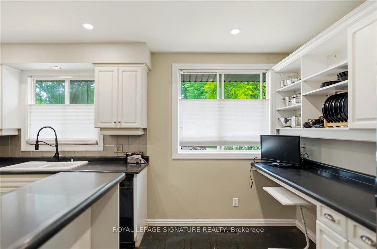 









6011


Theresa

Street,
Niagara Falls,




ON
L2J 2A4

