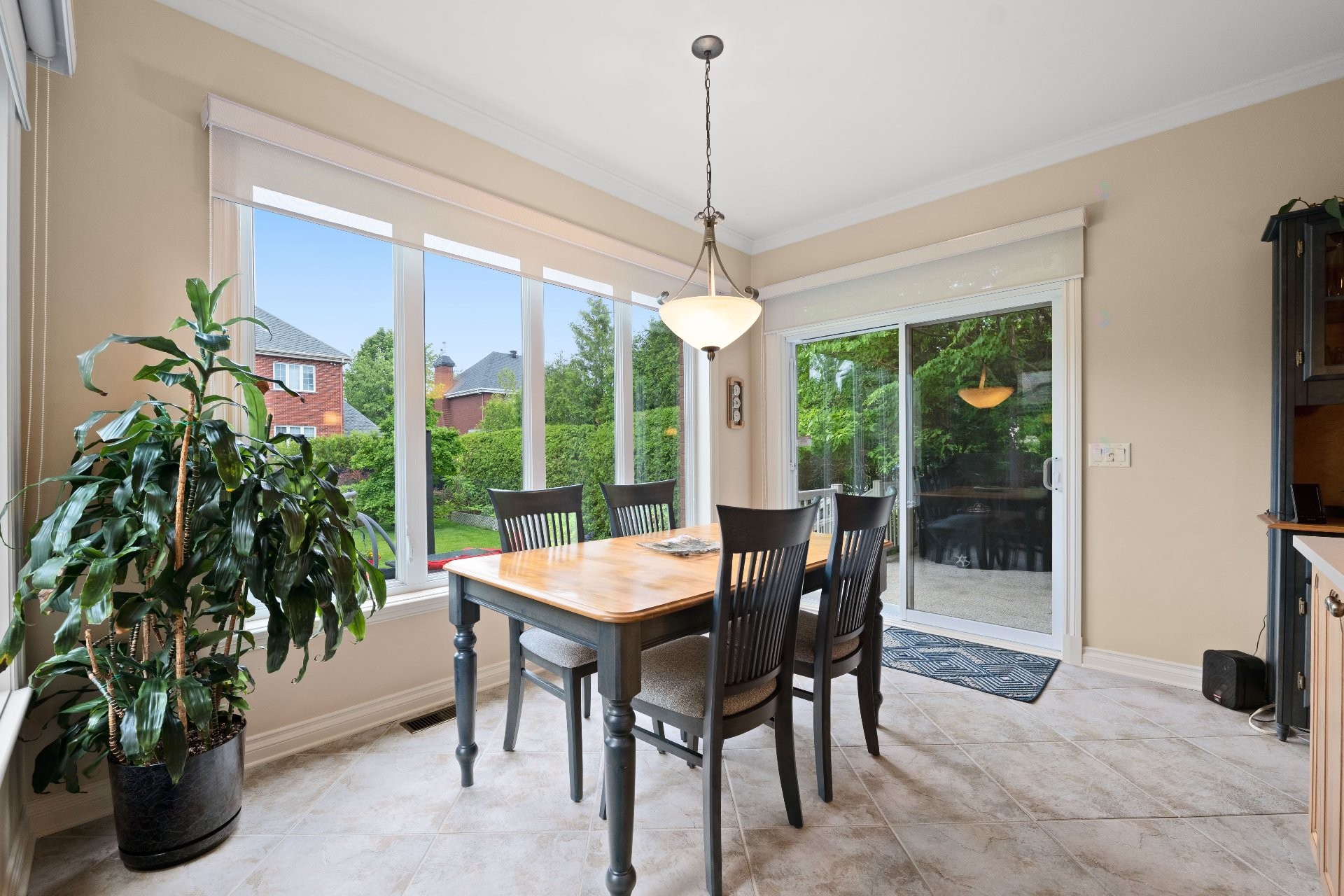 









7


Rue Duchâtel

,
Candiac,




QC
J5R6J5

