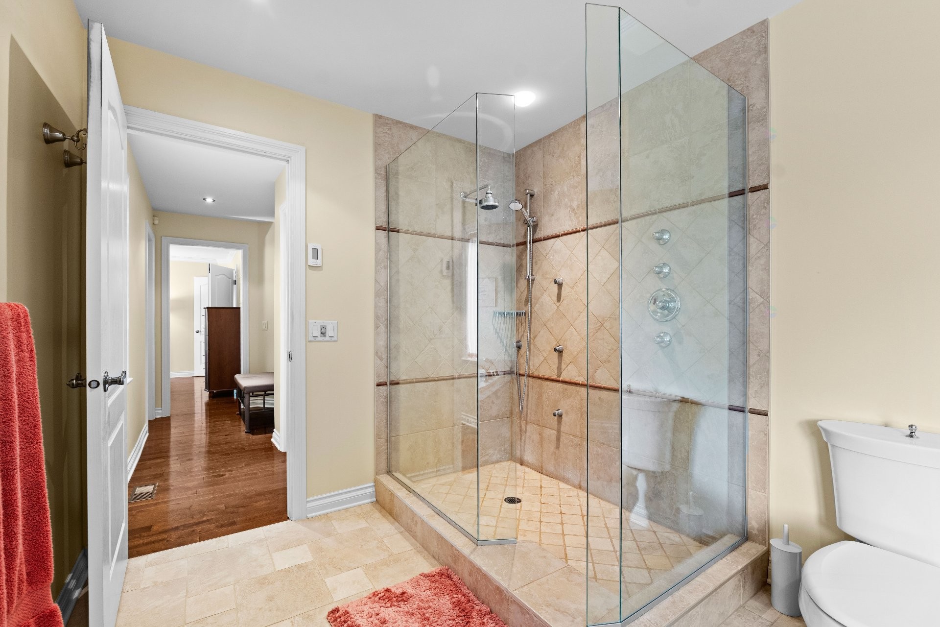 









7


Rue Duchâtel

,
Candiac,




QC
J5R6J5

