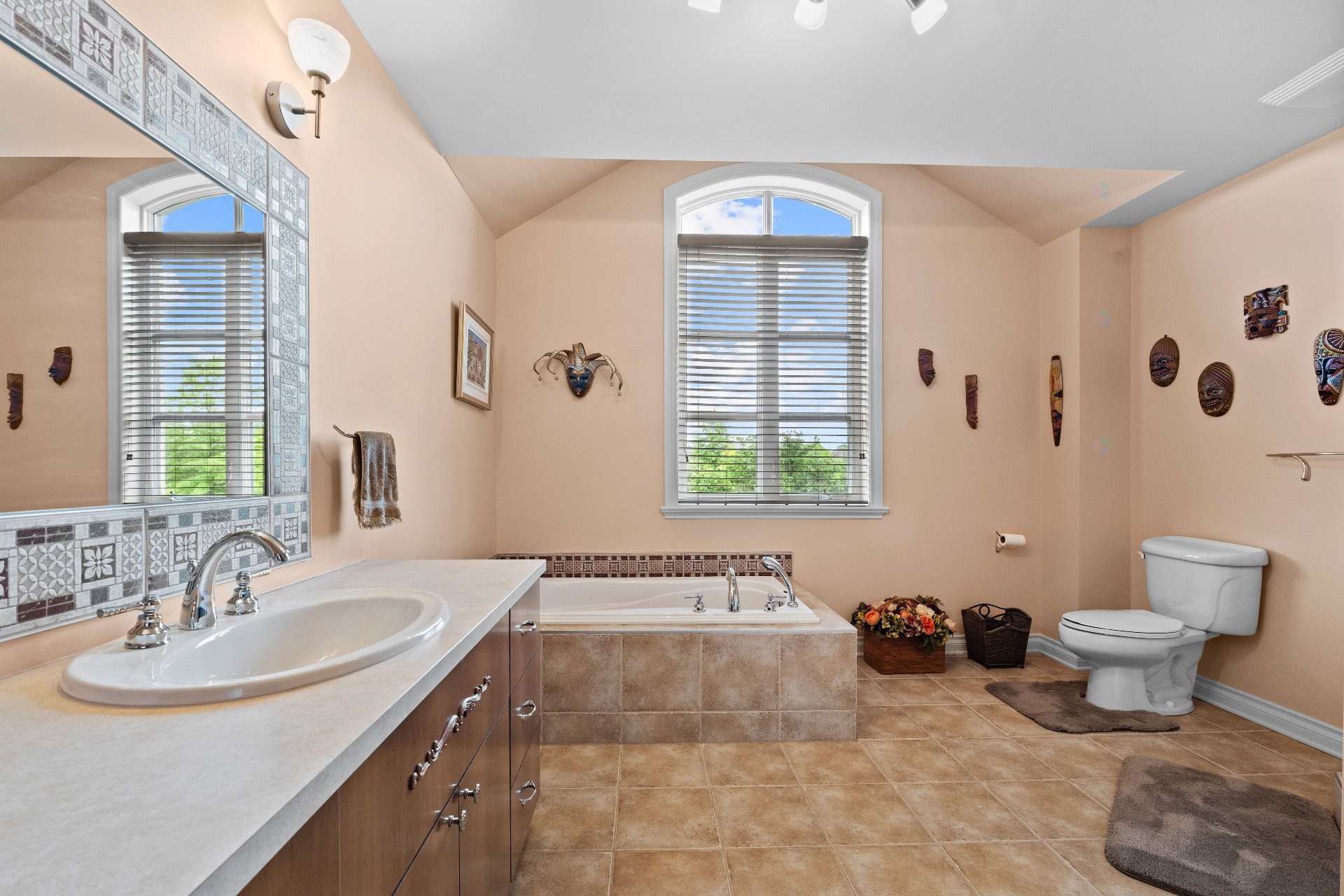 









7


Rue Duchâtel

,
Candiac,




QC
J5R6J5

