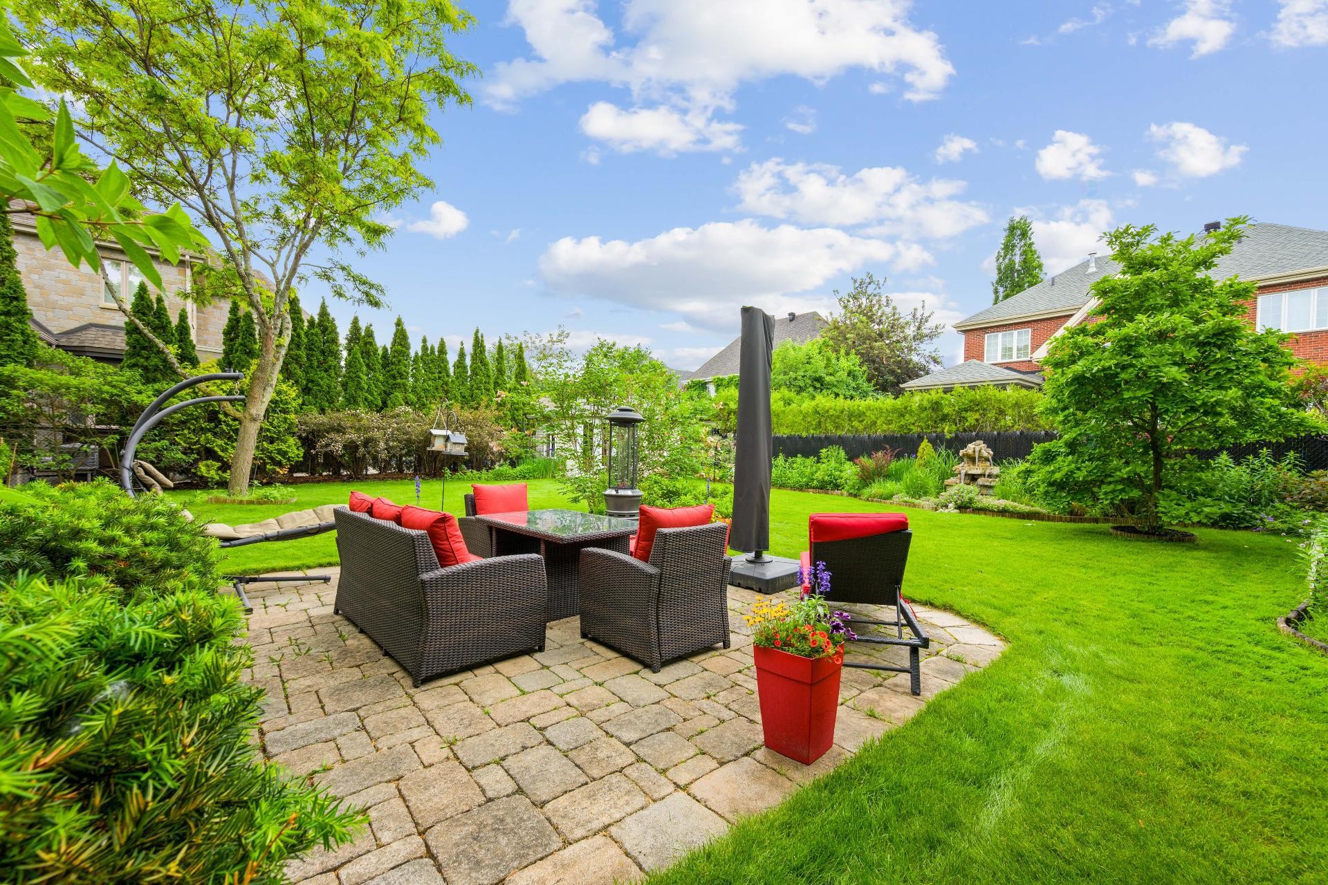 









7


Rue Duchâtel

,
Candiac,




QC
J5R6J5

