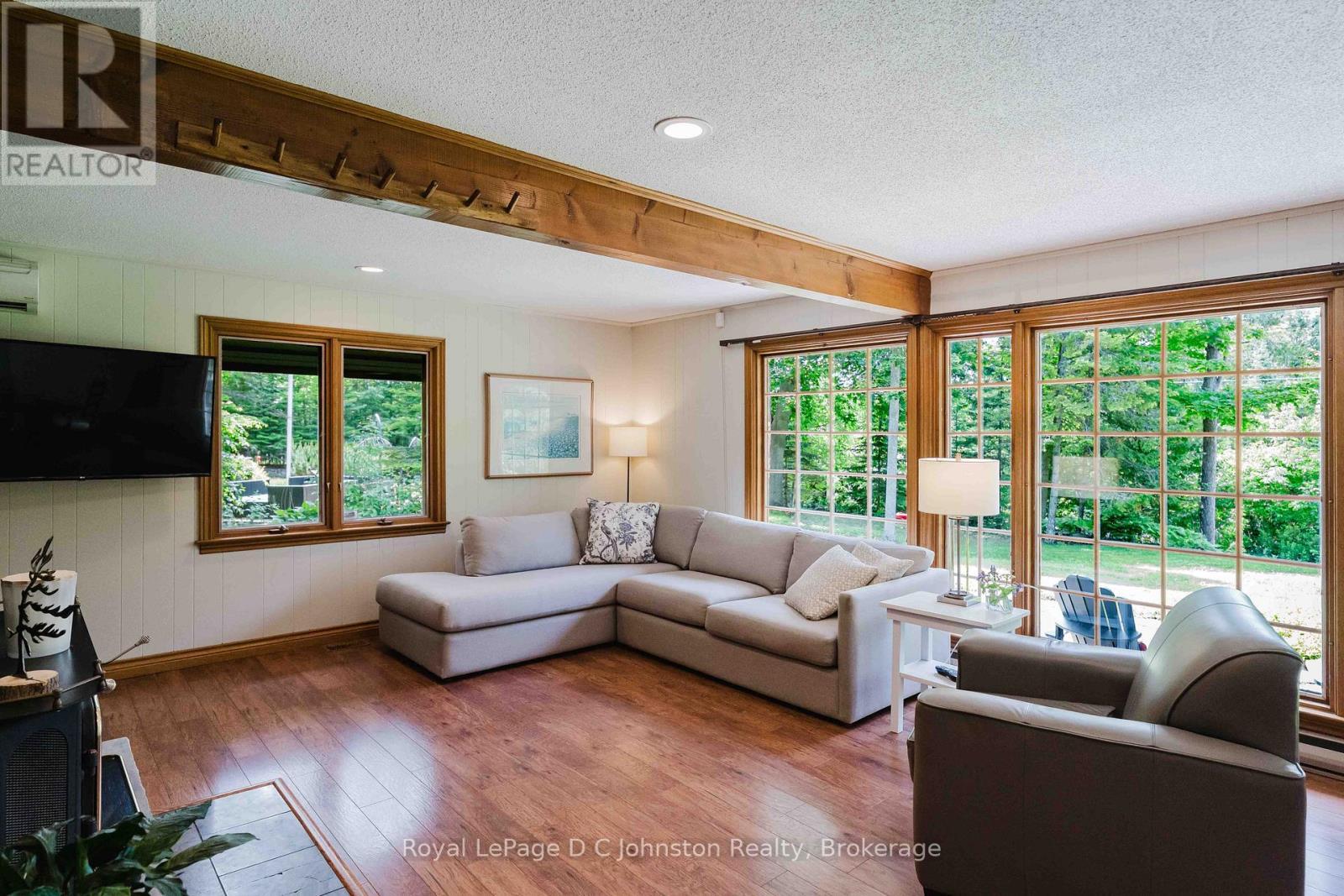 












471 ECKFORD AVENUE

,
Saugeen Shores,




Ontario
N0H2L0

