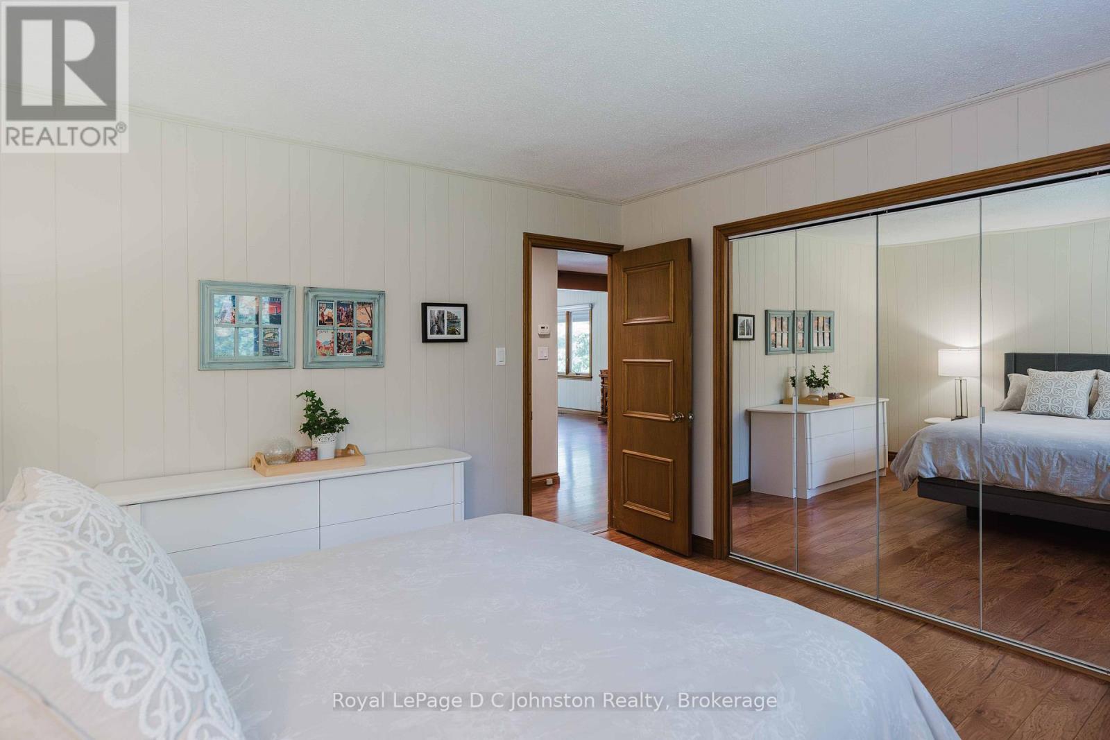 












471 ECKFORD AVENUE

,
Saugeen Shores,




Ontario
N0H2L0

