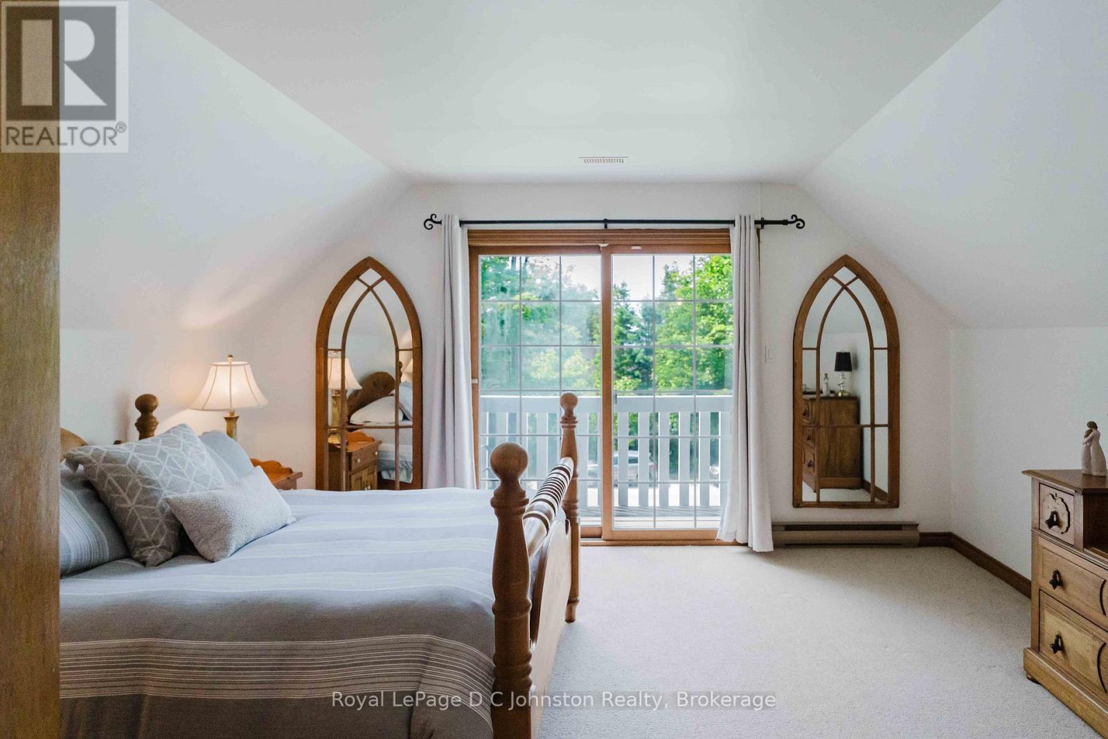 












471 ECKFORD AVENUE

,
Saugeen Shores,




Ontario
N0H2L0


