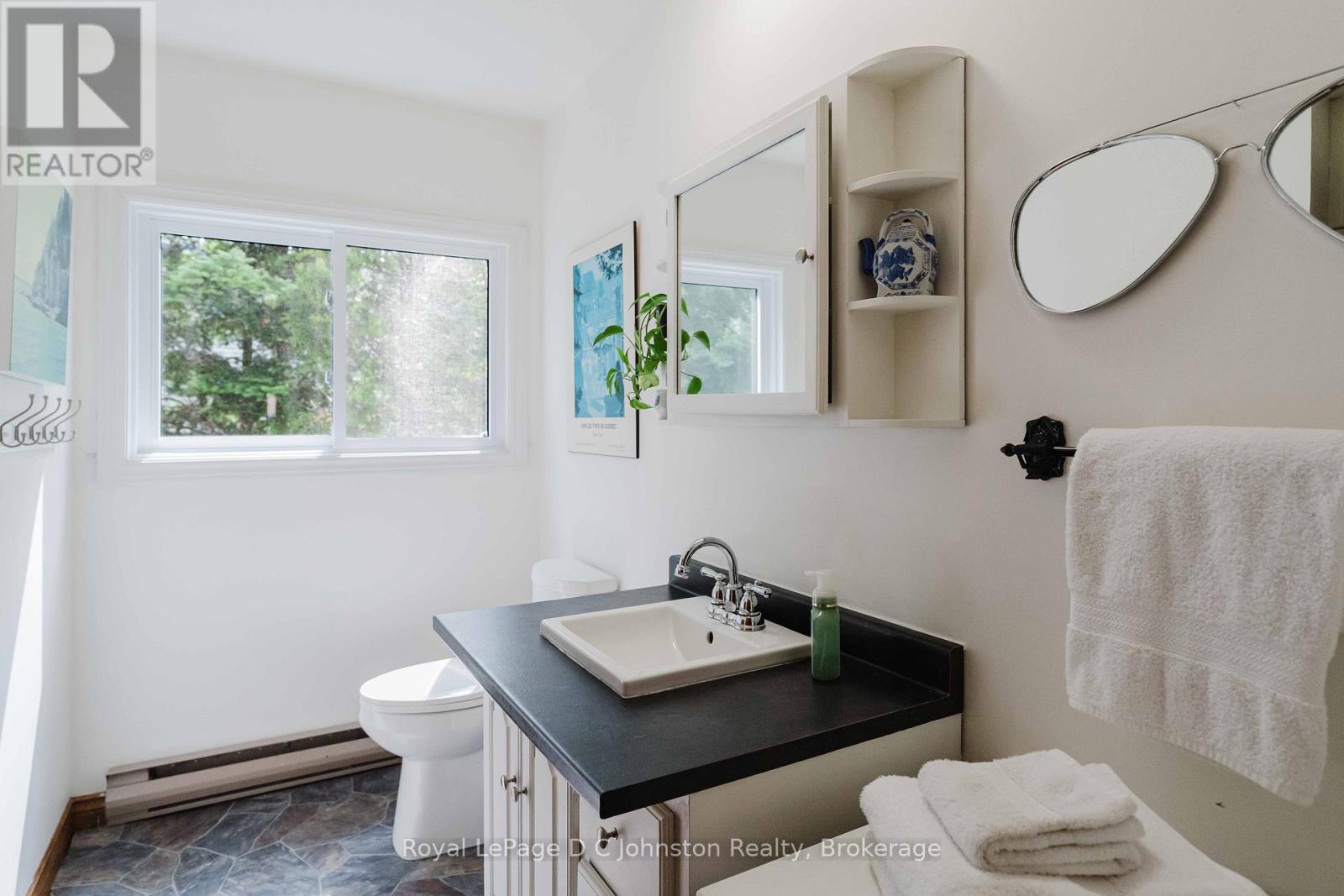 












471 ECKFORD AVENUE

,
Saugeen Shores,




Ontario
N0H2L0


