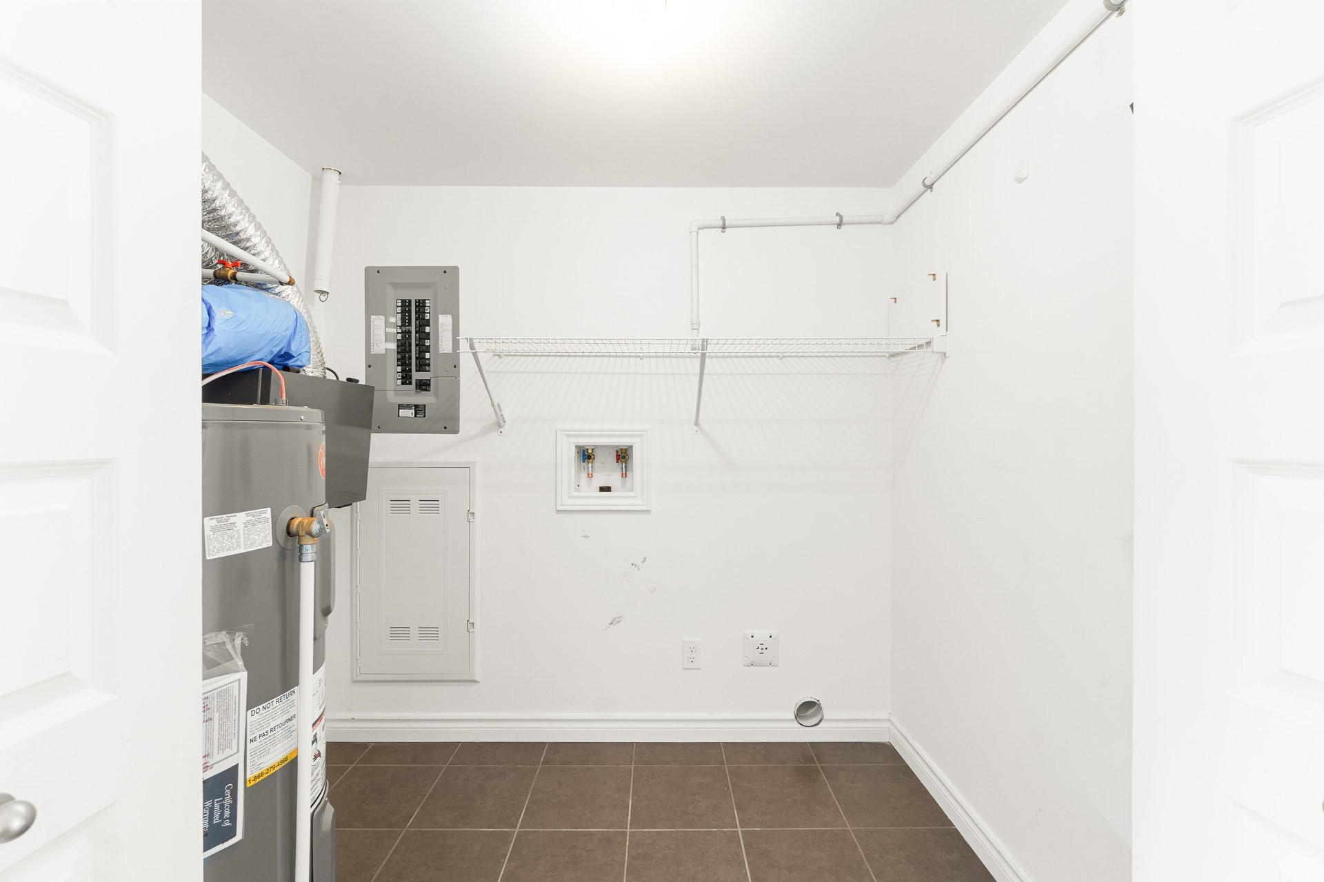 









2460


Rue de la Garonne

, 4,
Trois-Rivières,




QC
G9B0H9

