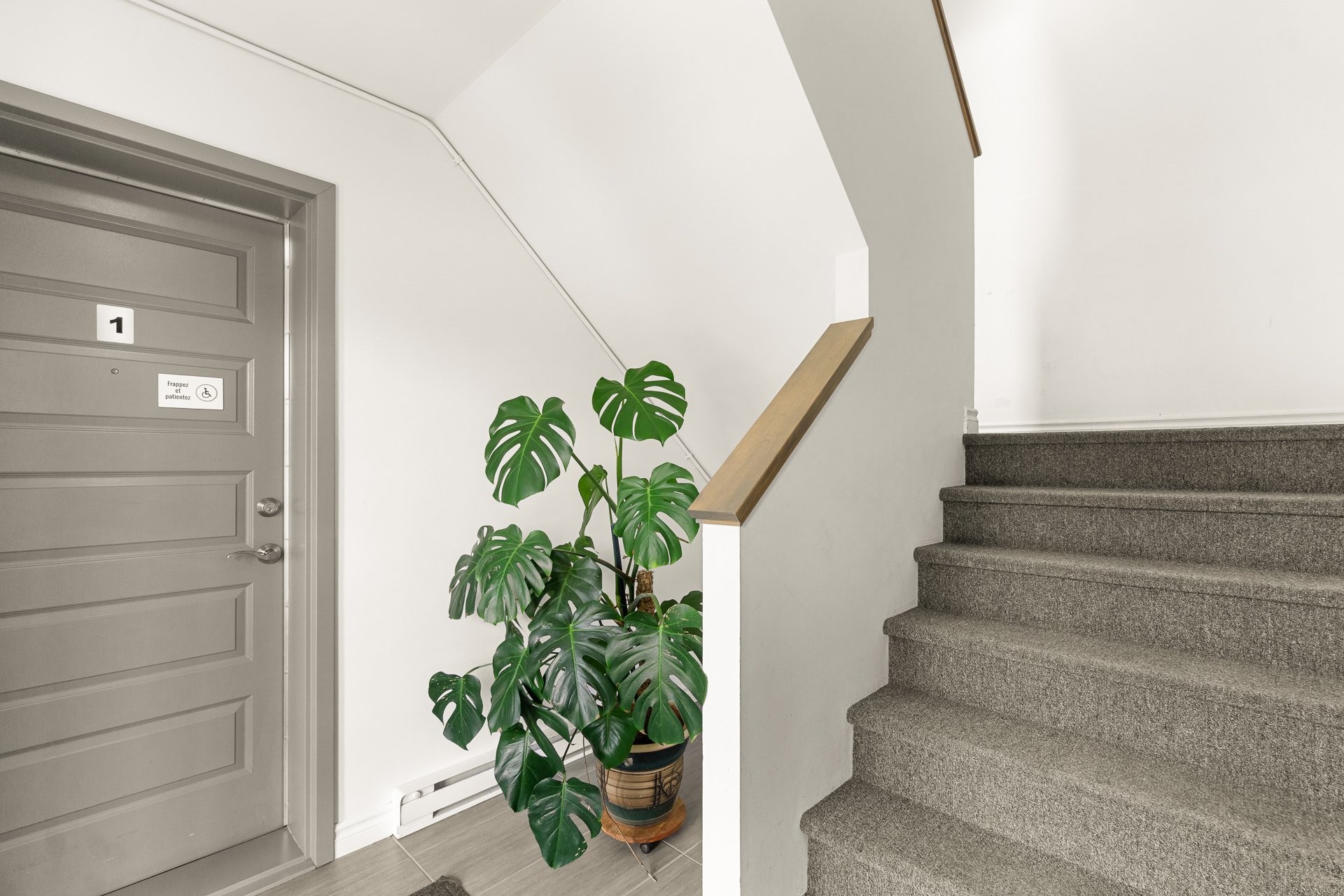 









2460


Rue de la Garonne

, 4,
Trois-Rivières,




QC
G9B0H9

