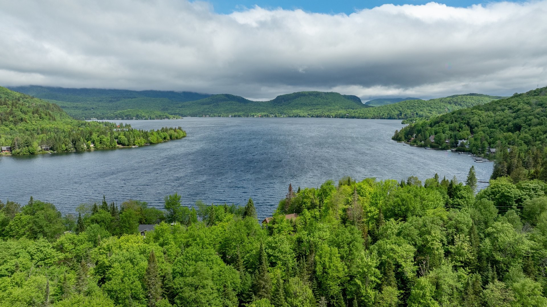 












Ch. de la Pointe

,
Lantier,







QC
J0T1V0

