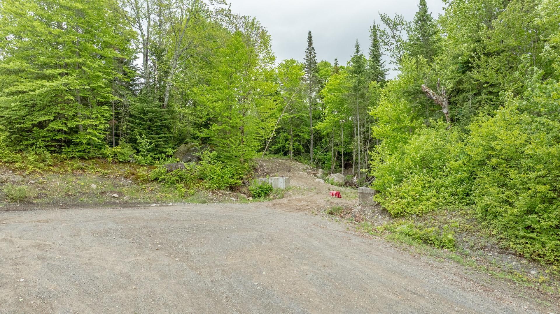 












Ch. de la Pointe

,
Lantier,







QC
J0T1V0

