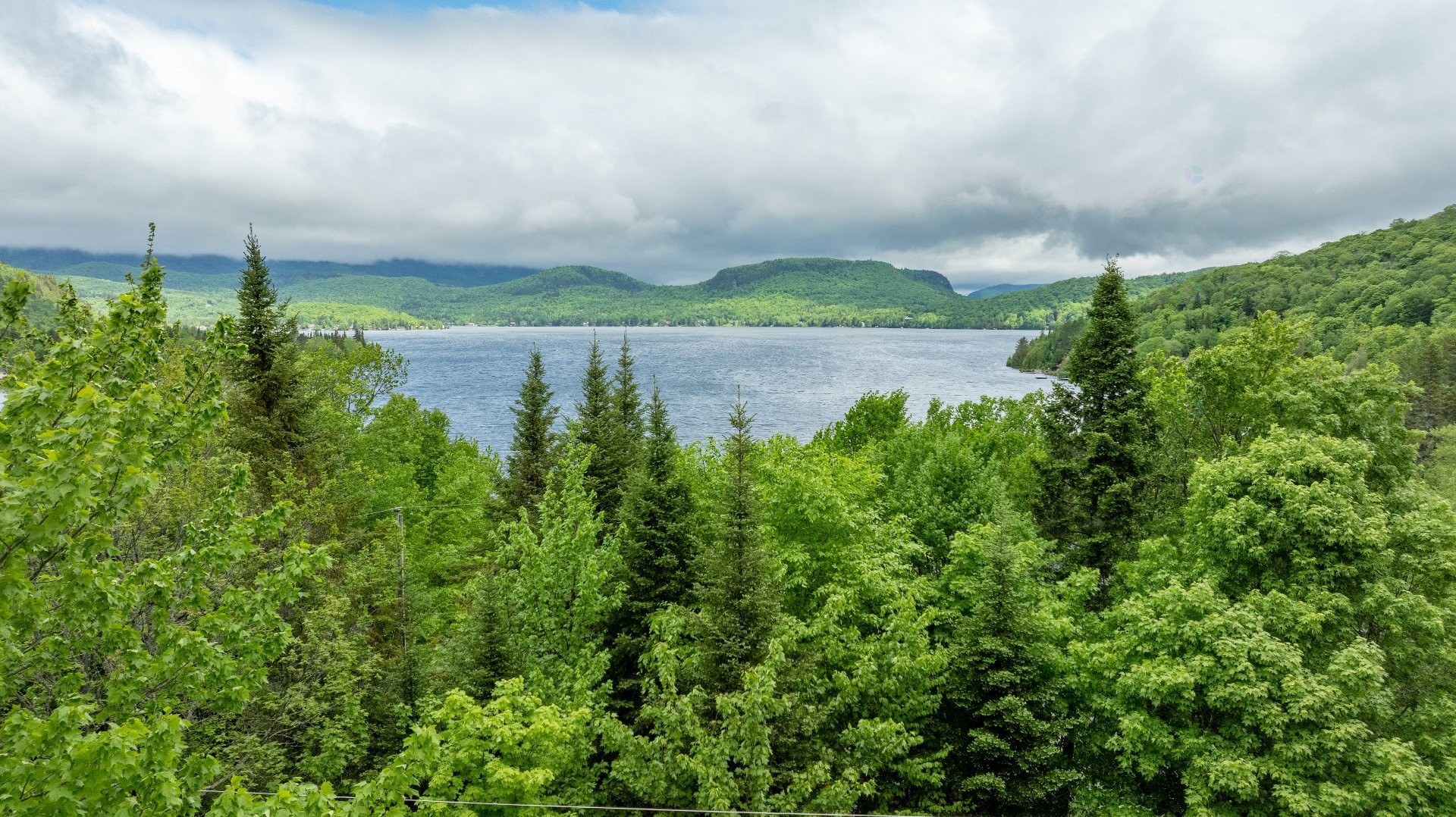 












Ch. de la Pointe

,
Lantier,







QC
J0T1V0

