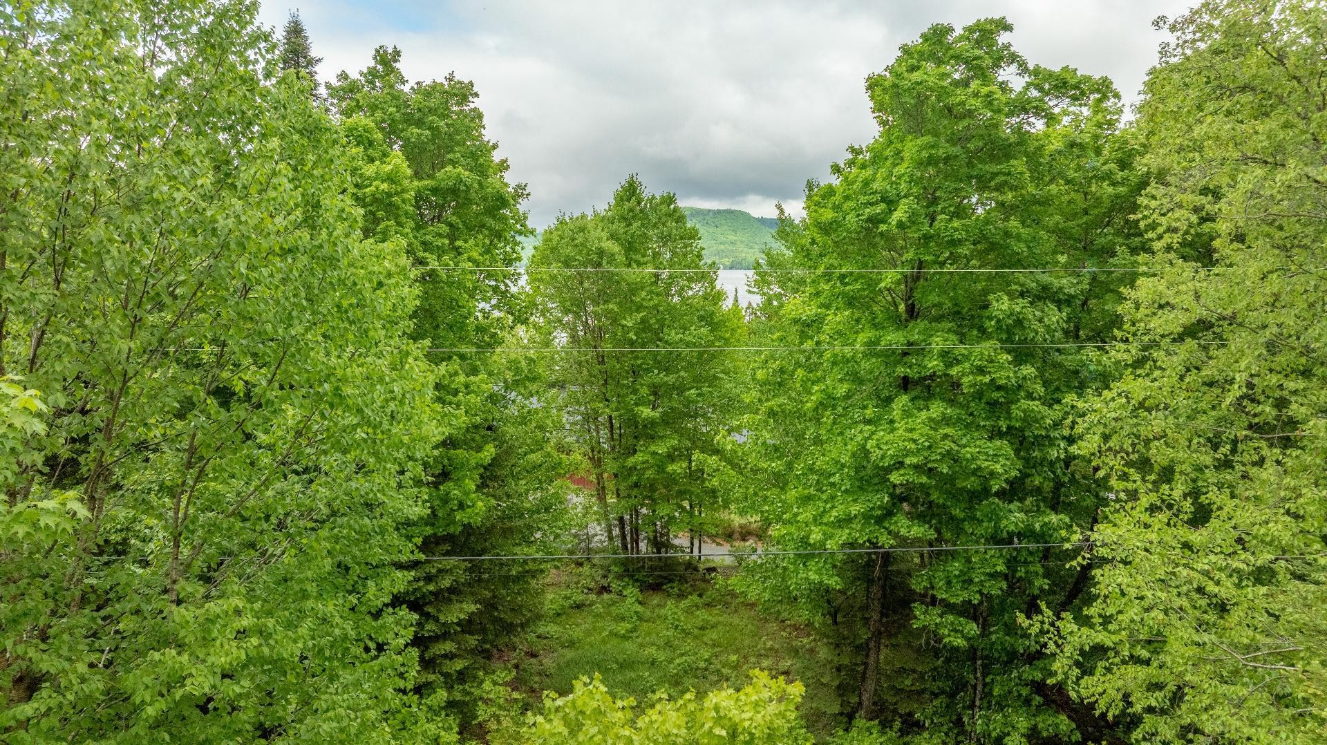 












Ch. de la Pointe

,
Lantier,







QC
J0T1V0

