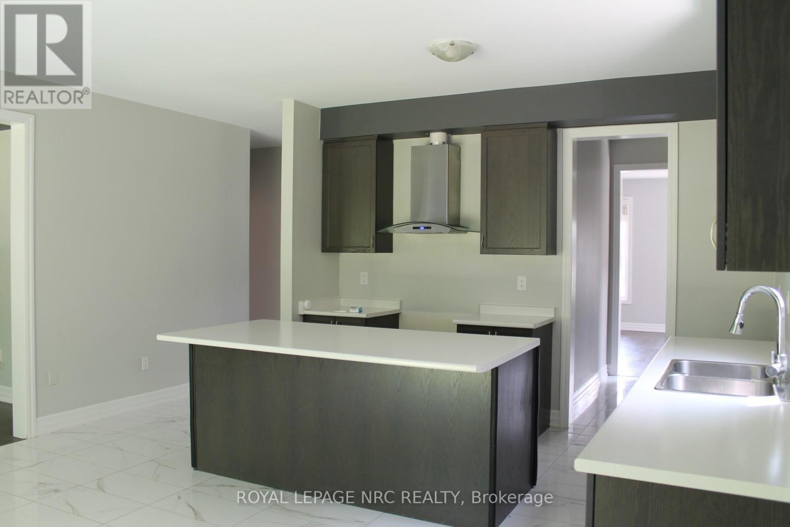 












9397 TALLGRASS AVENUE

,
Niagara Falls (Lyons Creek),




Ontario
L2G0Y2

