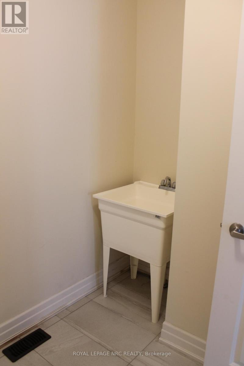 












9397 TALLGRASS AVENUE

,
Niagara Falls (Lyons Creek),




Ontario
L2G0Y2

