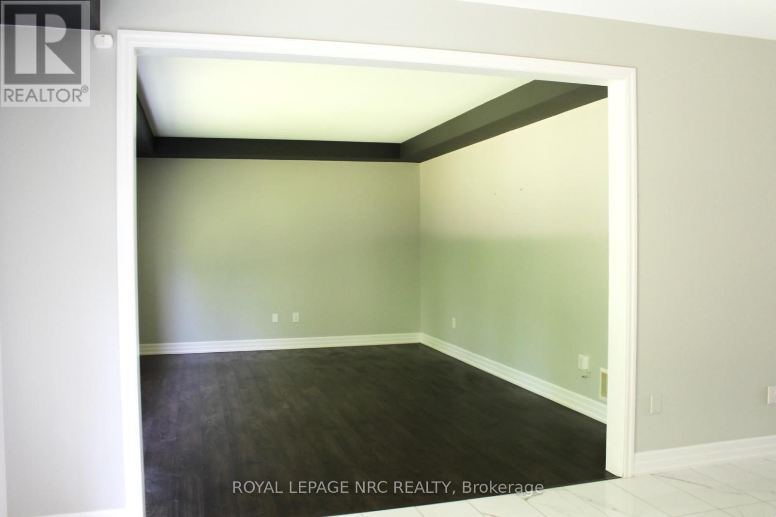 












9397 TALLGRASS AVENUE

,
Niagara Falls (Lyons Creek),




Ontario
L2G0Y2

