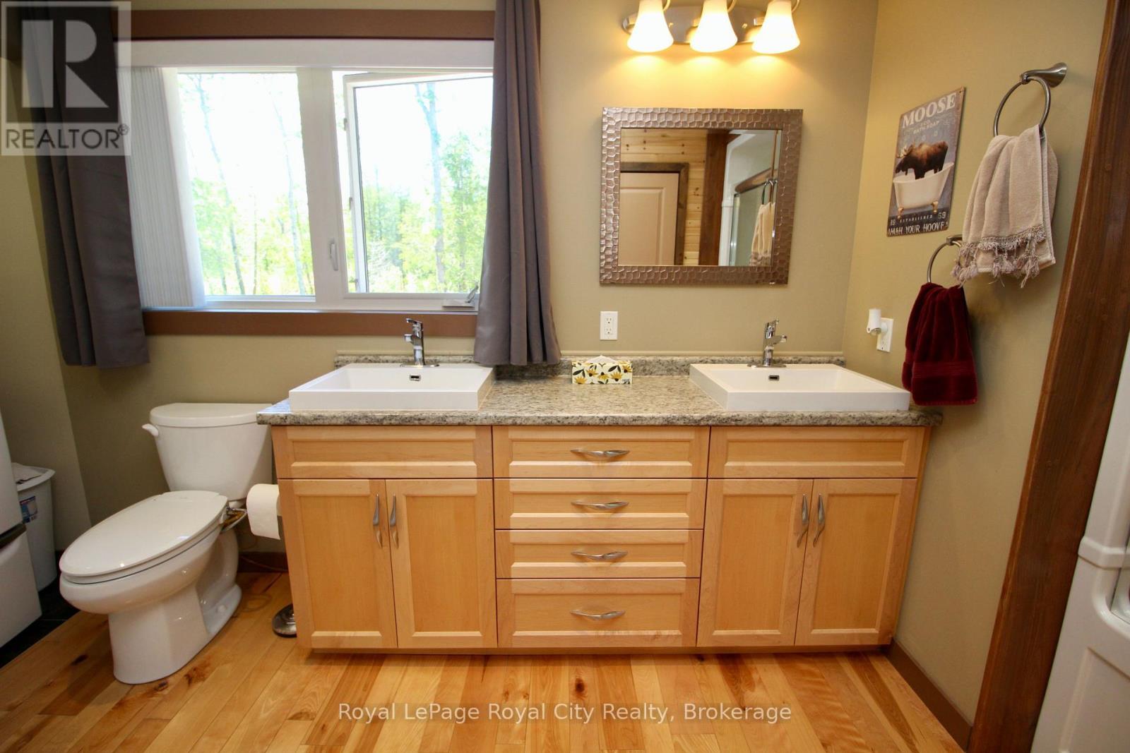 












170 CAPE HURD ROAD

,
Northern Bruce Peninsula,




Ontario
N0H2R0

