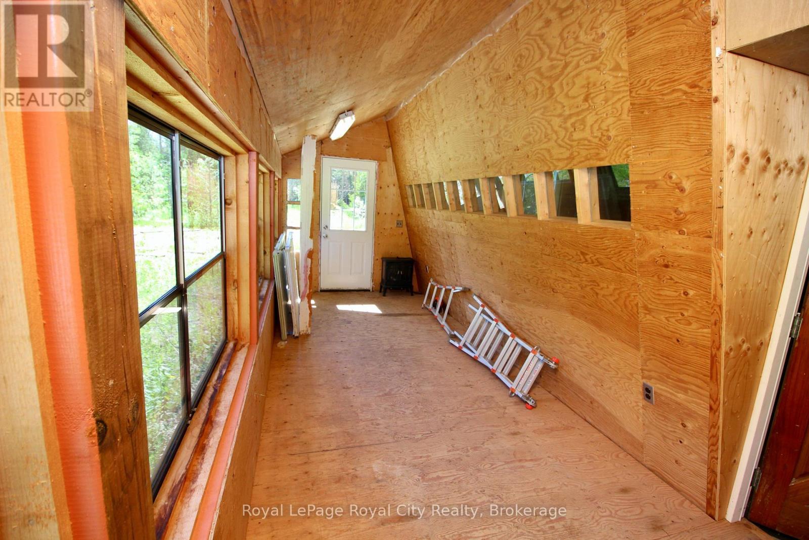 












170 CAPE HURD ROAD

,
Northern Bruce Peninsula,




Ontario
N0H2R0

