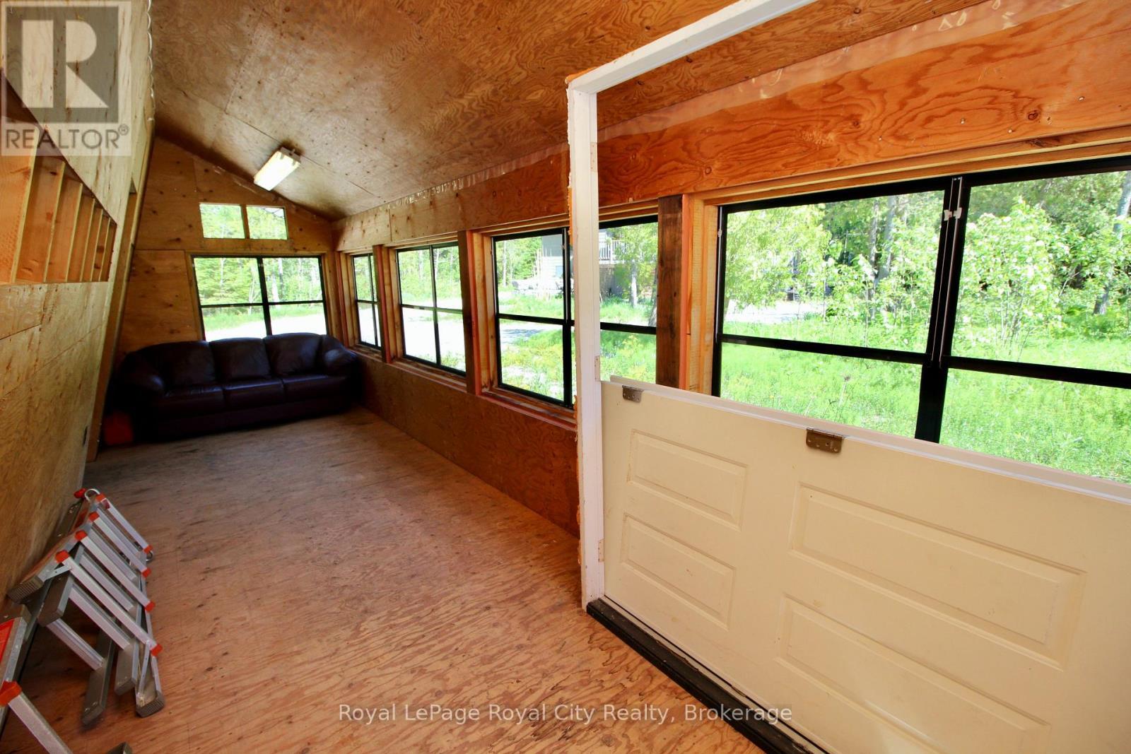 












170 CAPE HURD ROAD

,
Northern Bruce Peninsula,




Ontario
N0H2R0

