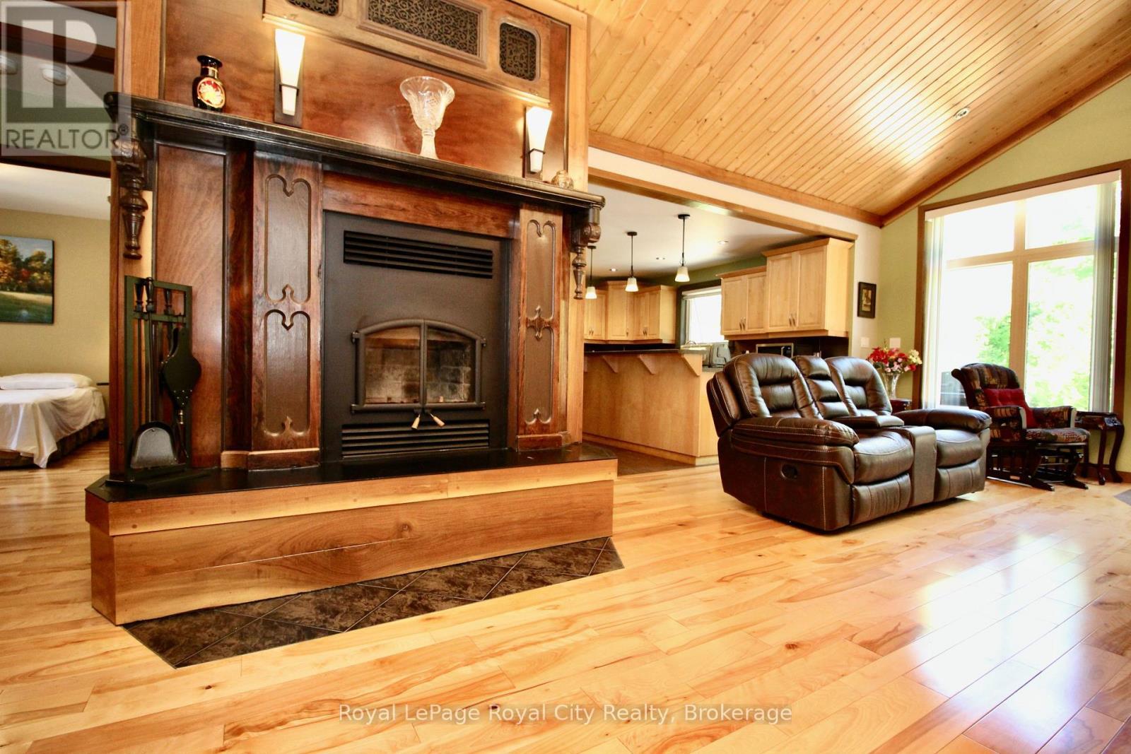 












170 CAPE HURD ROAD

,
Northern Bruce Peninsula,




Ontario
N0H2R0

