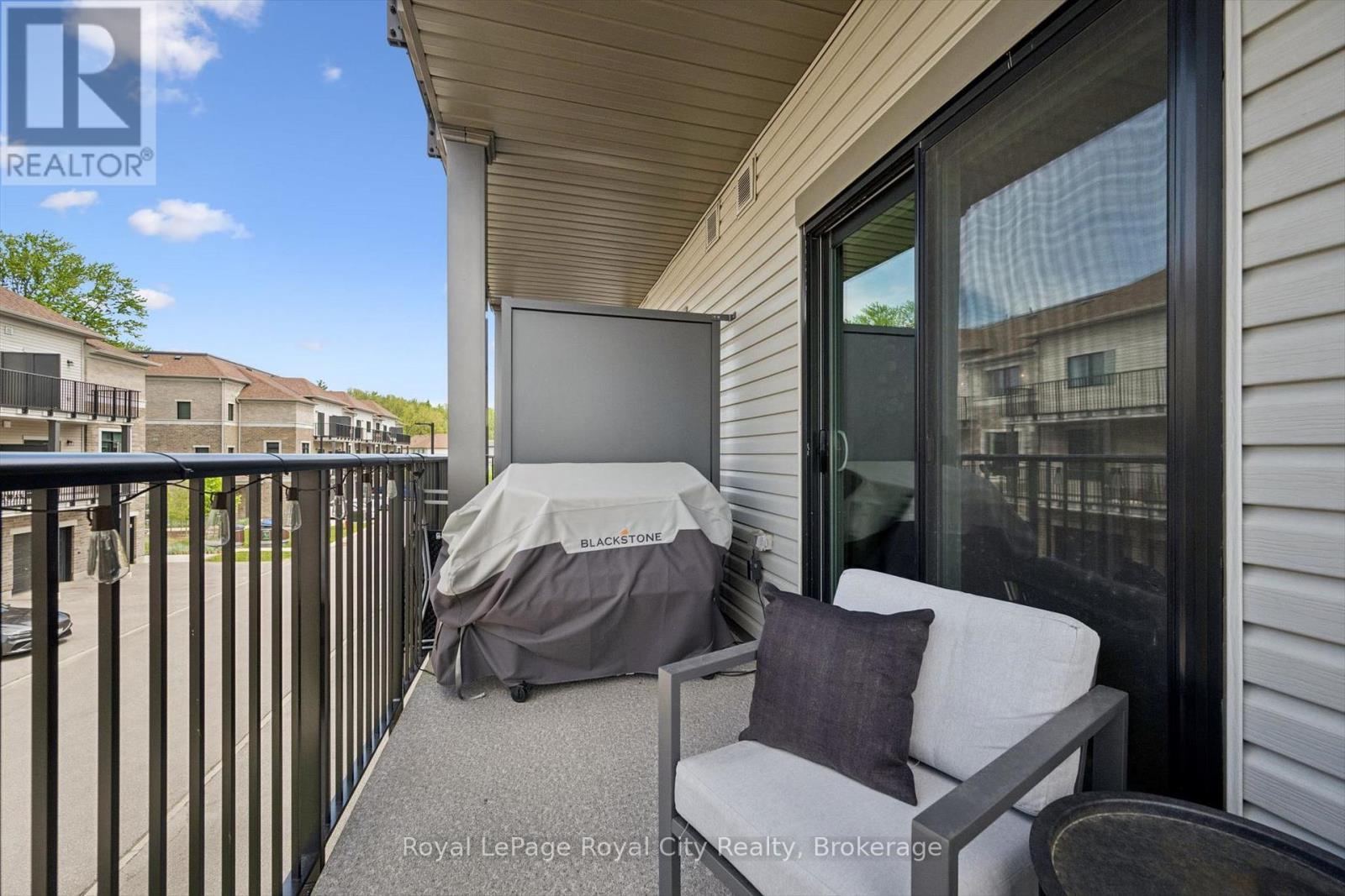 












58 - 107 WESTRA DRIVE

,
Guelph (Willow West/Sugarbush/West Acres),




Ontario
N1K0A5

