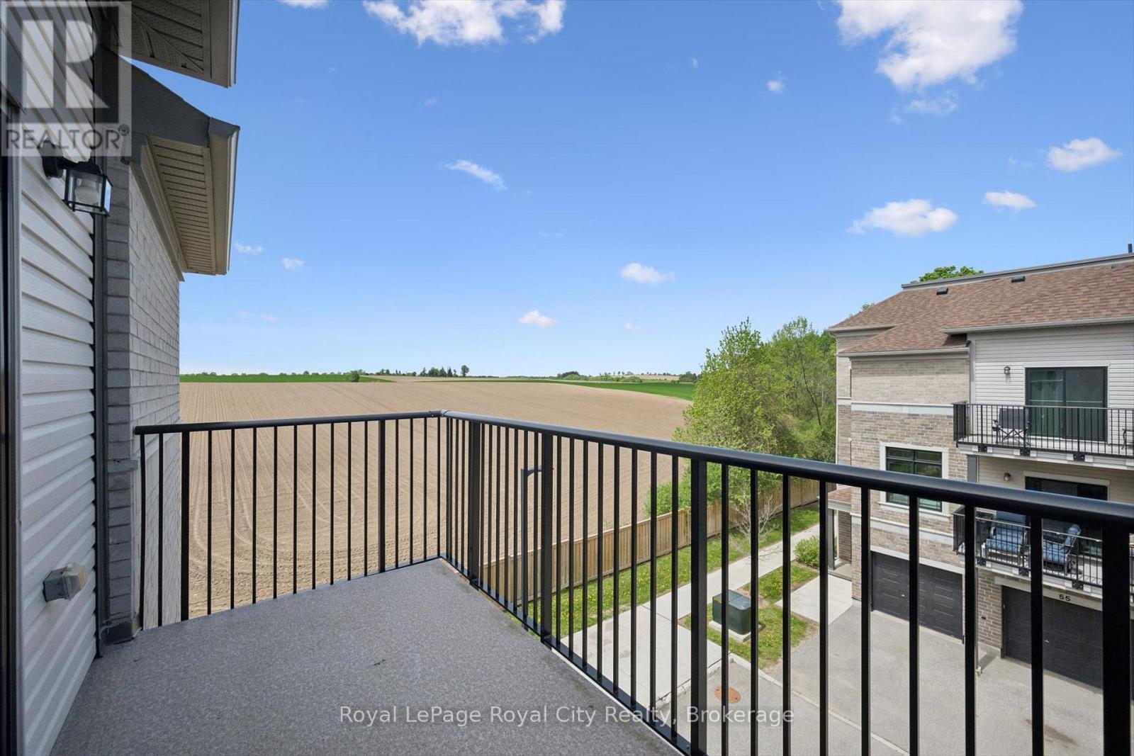 












58 - 107 WESTRA DRIVE

,
Guelph (Willow West/Sugarbush/West Acres),




Ontario
N1K0A5

