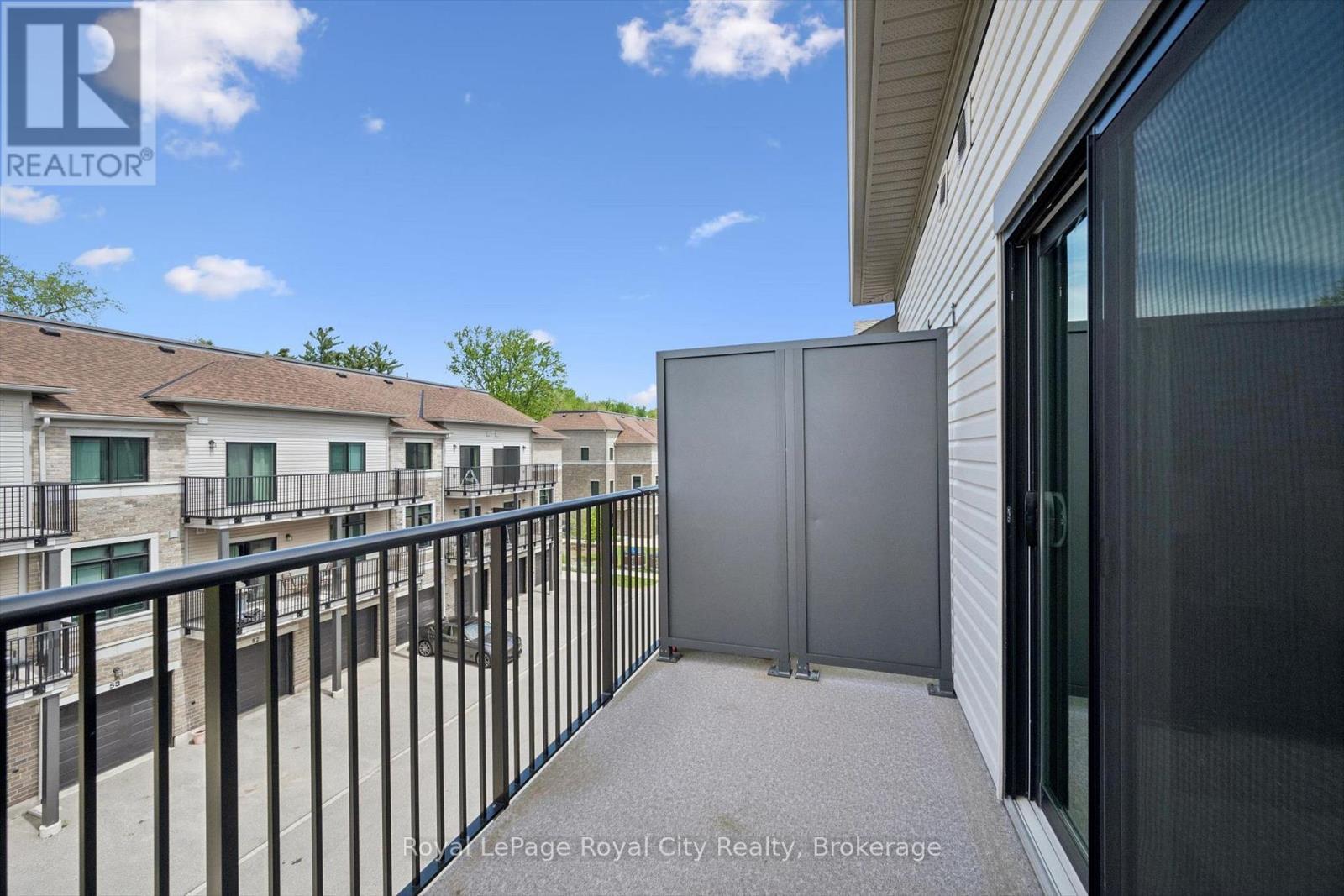 












58 - 107 WESTRA DRIVE

,
Guelph (Willow West/Sugarbush/West Acres),




Ontario
N1K0A5


