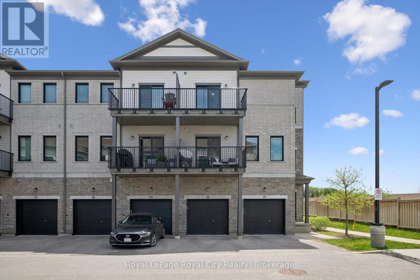












58 - 107 WESTRA DRIVE

,
Guelph (Willow West/Sugarbush/West Acres),




Ontario
N1K0A5

