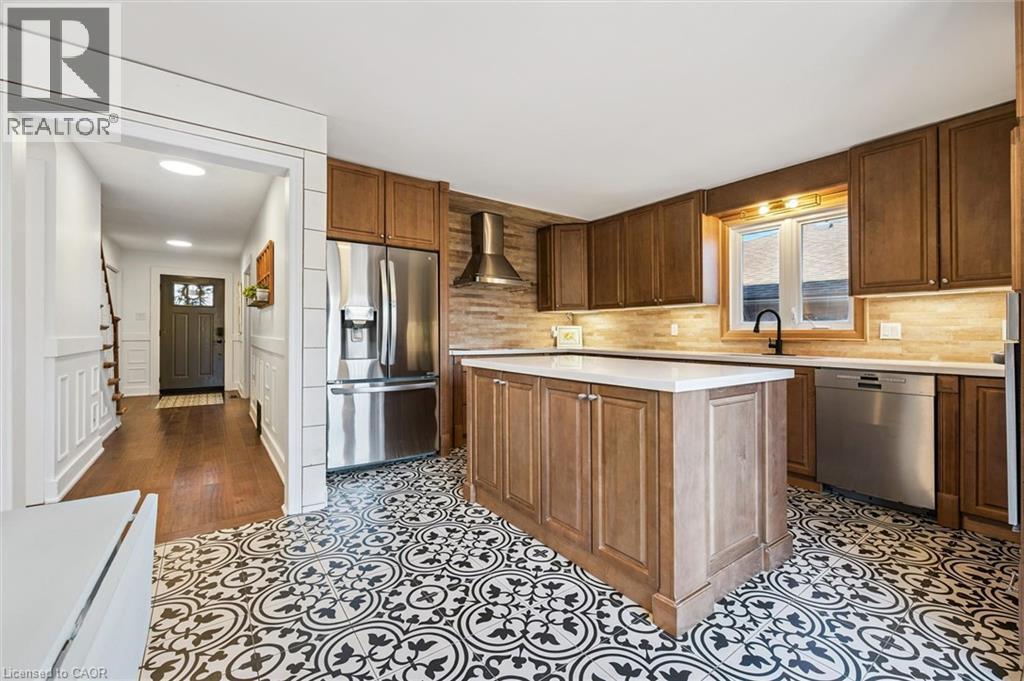 












20 DARBY Road

,
Guelph,




Ontario
N1K1R4


