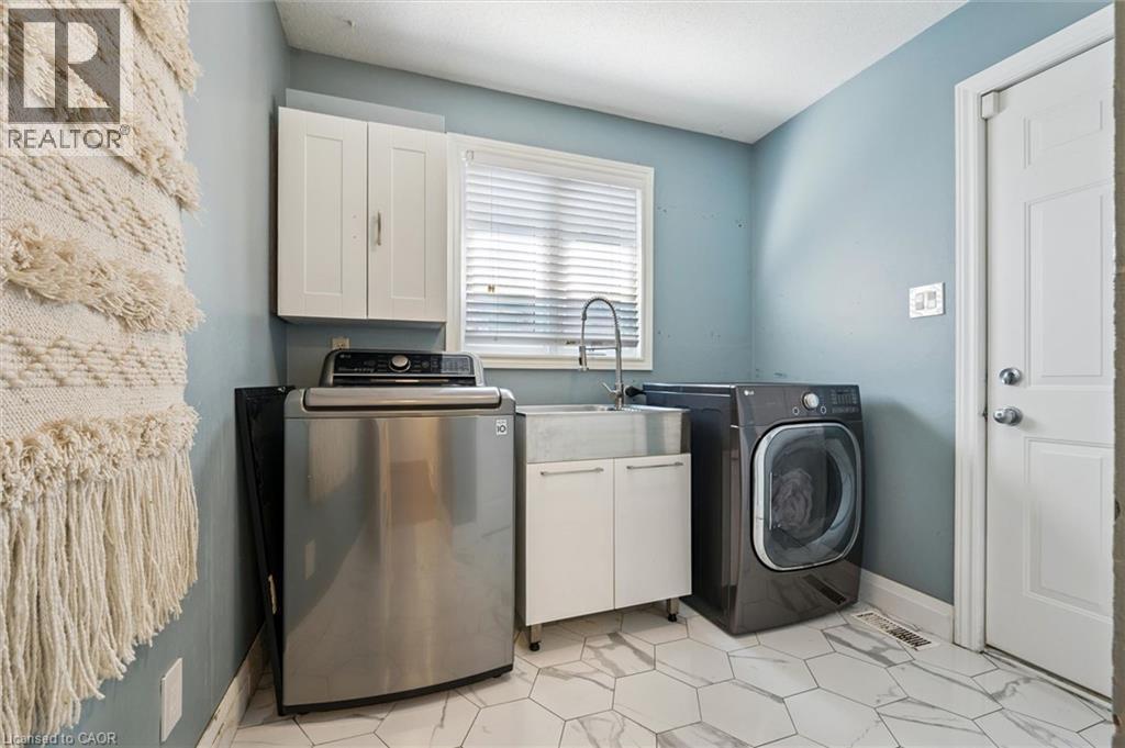 












20 DARBY Road

,
Guelph,




Ontario
N1K1R4

