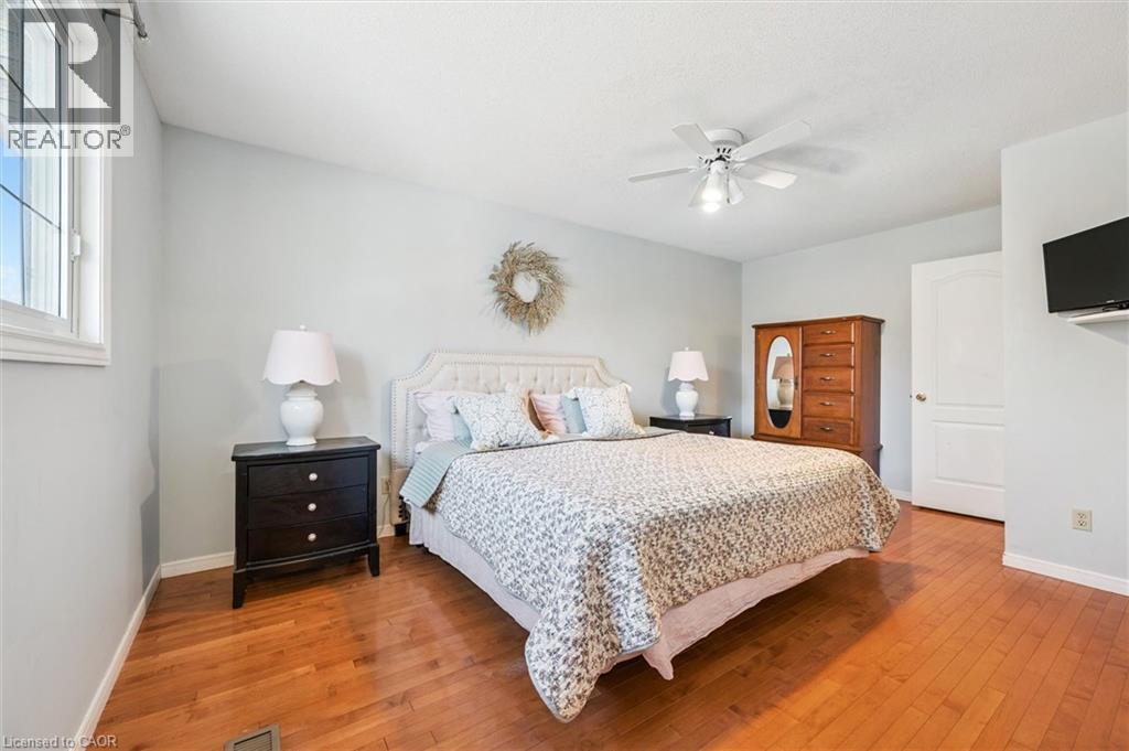 












20 DARBY Road

,
Guelph,




Ontario
N1K1R4

