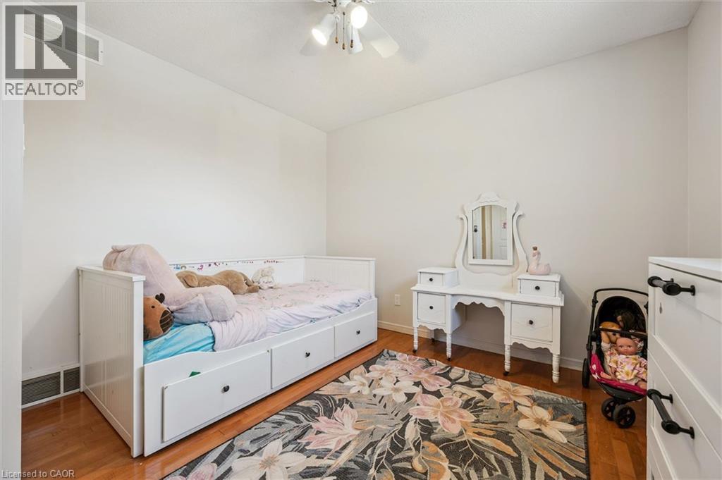 












20 DARBY Road

,
Guelph,




Ontario
N1K1R4

