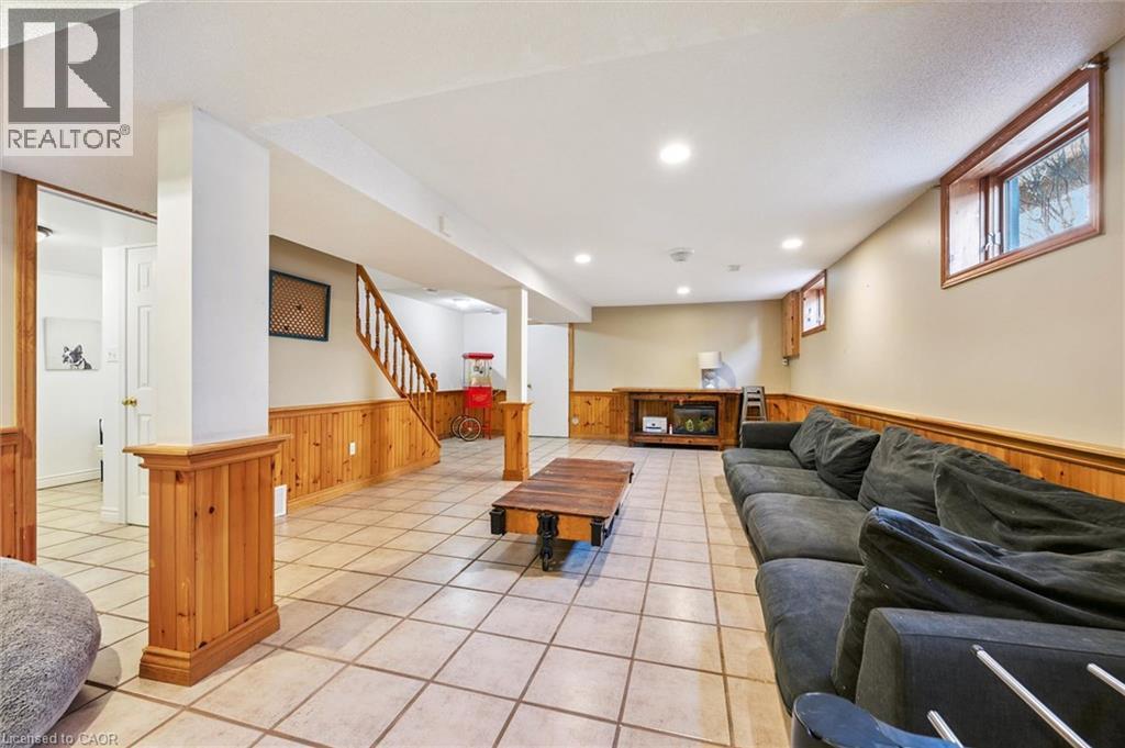 












20 DARBY Road

,
Guelph,




Ontario
N1K1R4


