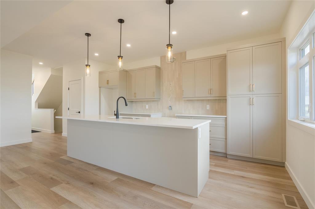 












73 Wild Plum Lane

,
Steinbach,




Manitoba
R5G1M5

