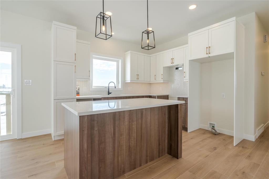 












108 Fuller Road

,
East Selkirk,




Manitoba
R0E0M0


