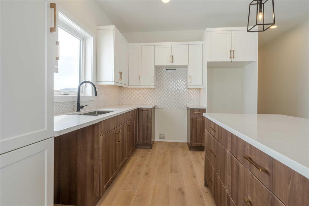 












108 Fuller Road

,
East Selkirk,




Manitoba
R0E0M0

