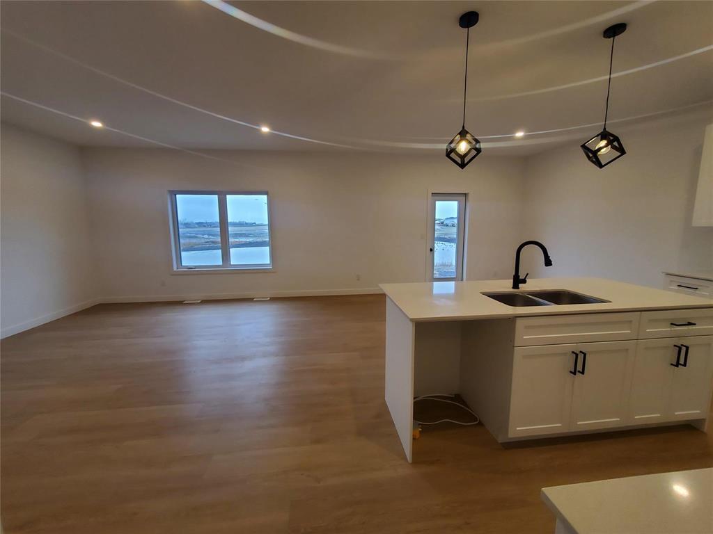 












17 Cardinal Way

,
Landmark,




Manitoba
R0A0X0

