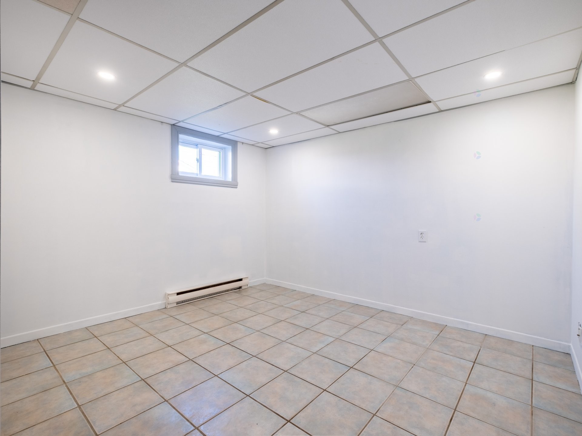









28


Rue Deblois

,
Drummondville,




QC
J2A2M6

