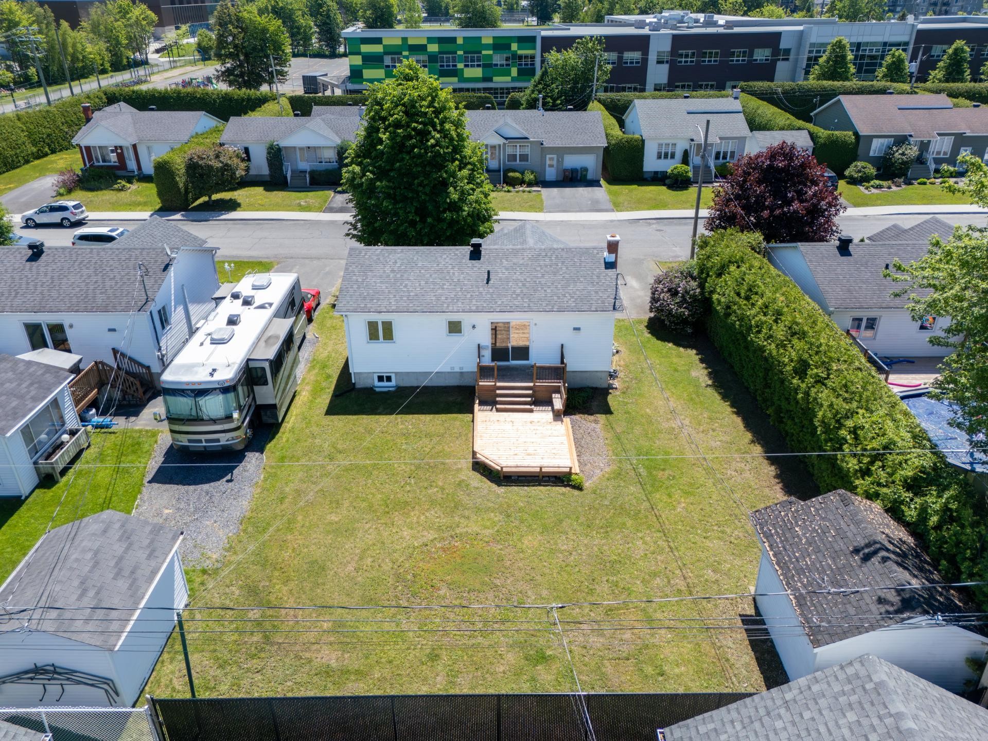 









28


Rue Deblois

,
Drummondville,




QC
J2A2M6

