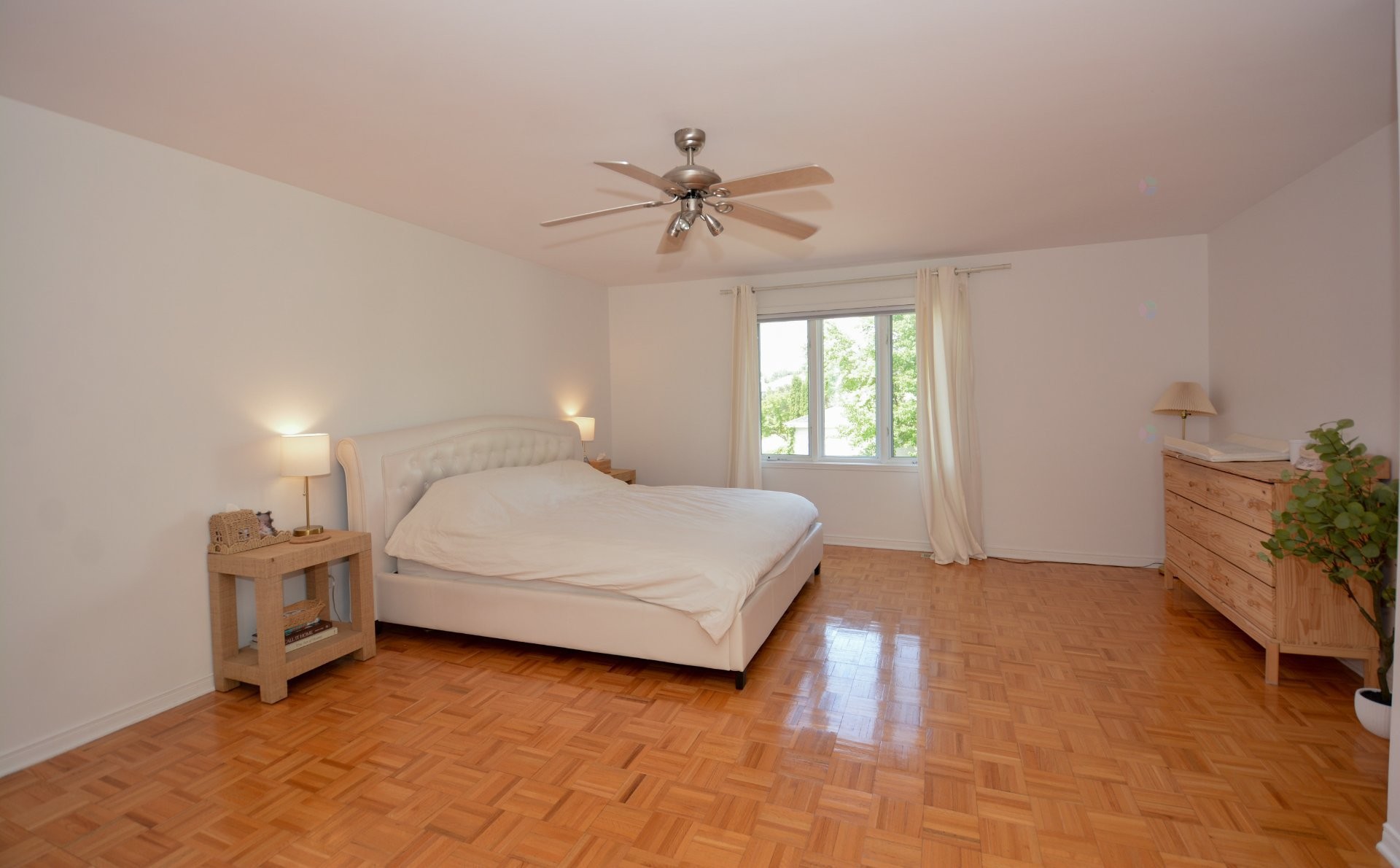 









8800


Crois. Rouyn

,
Brossard,




QC
J4X2T9

