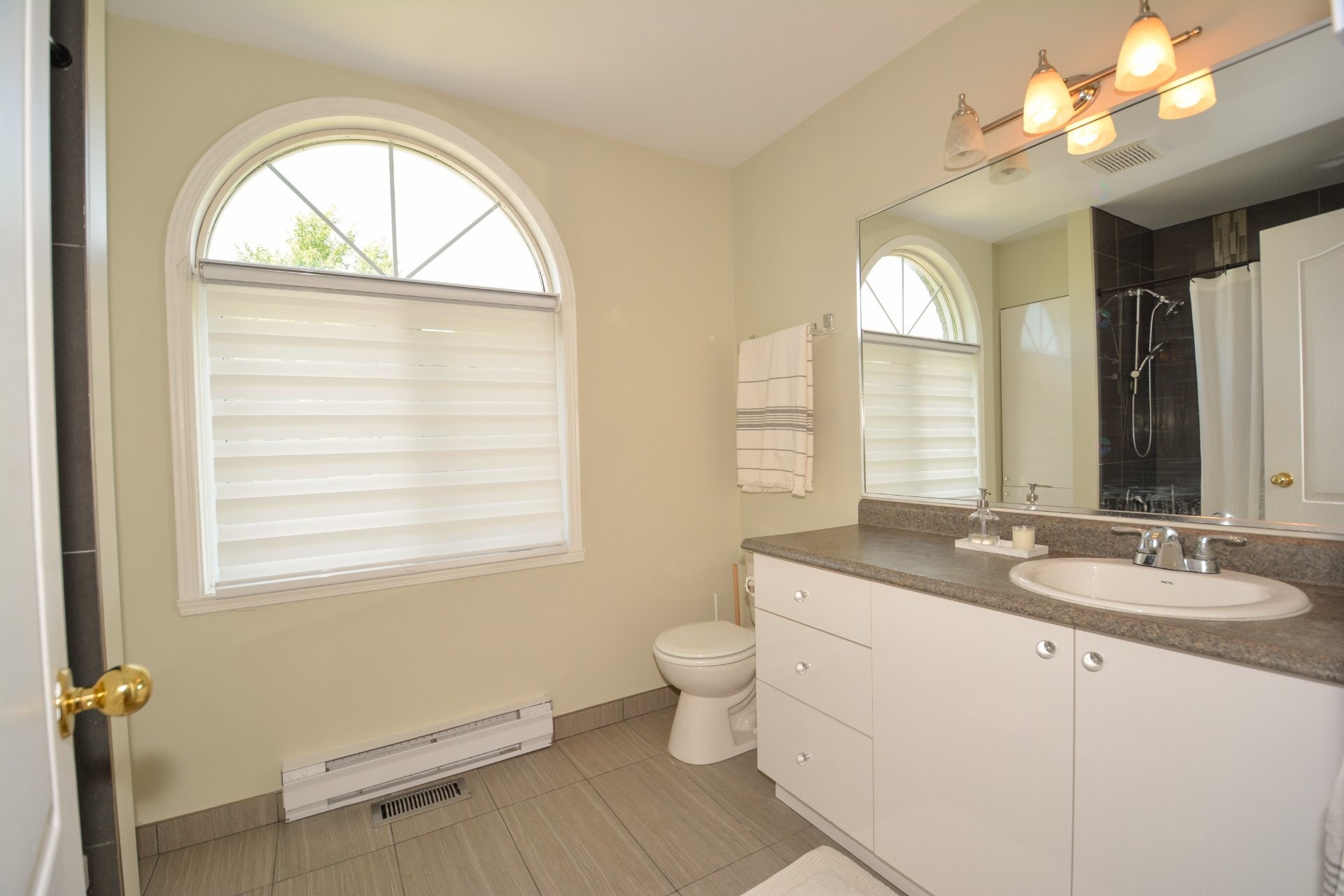 









8800


Crois. Rouyn

,
Brossard,




QC
J4X2T9

