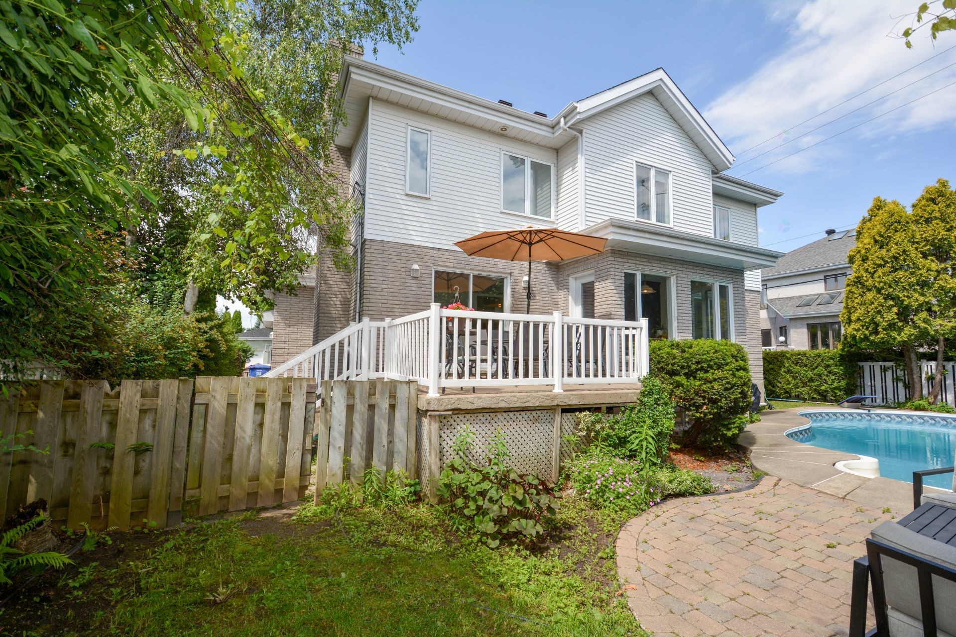









8800


Crois. Rouyn

,
Brossard,




QC
J4X2T9

