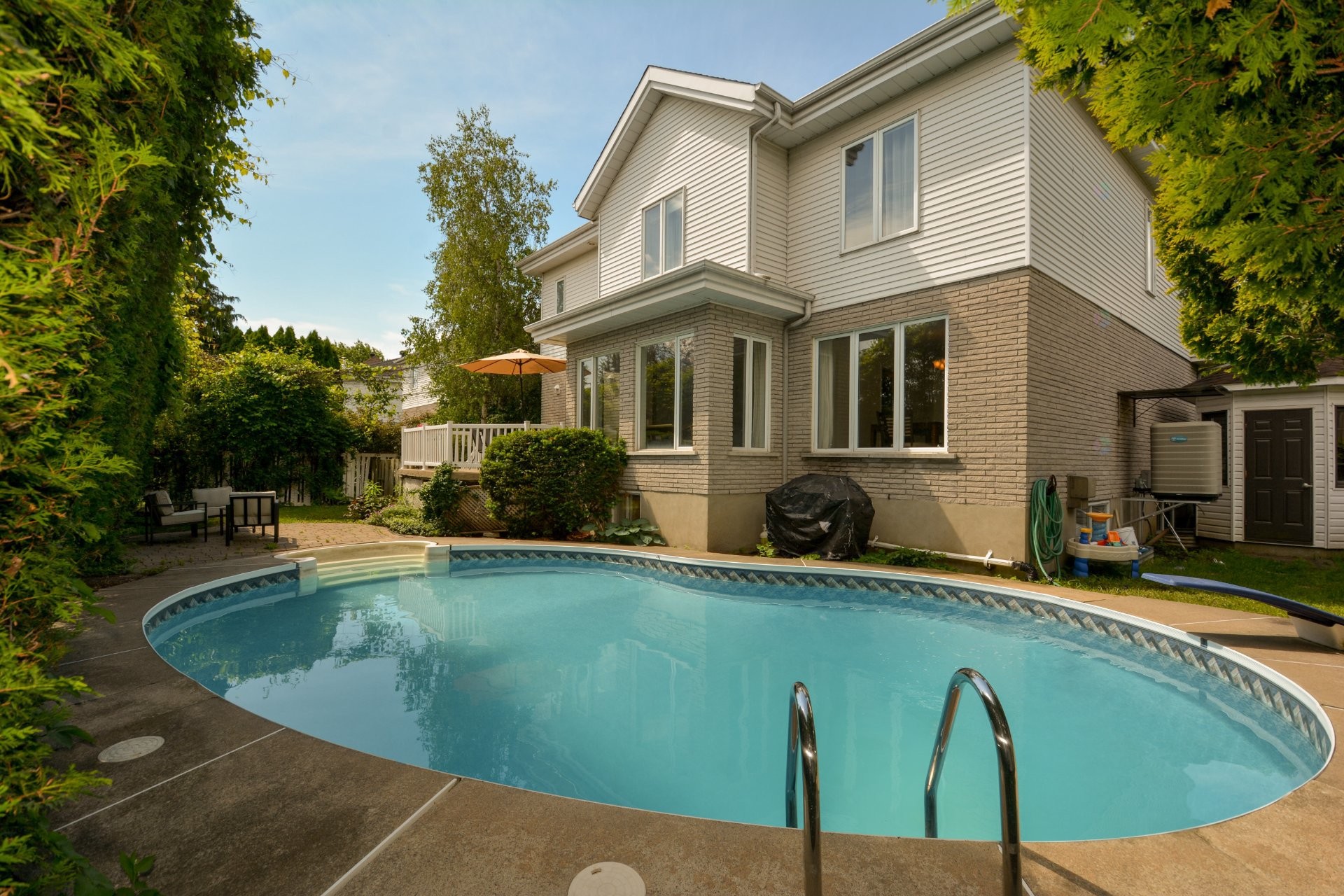 









8800


Crois. Rouyn

,
Brossard,




QC
J4X2T9

