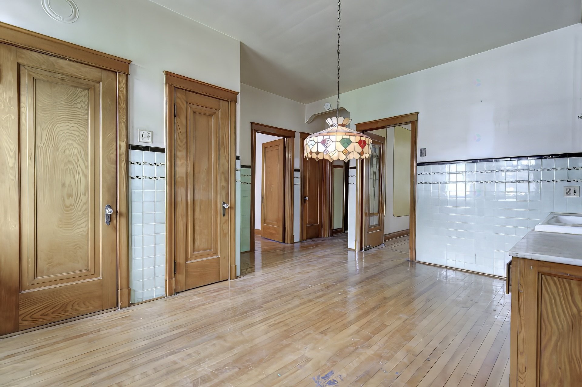









6665

 - 6669


Av. des Érables

,
Montréal (Rosemont/La Petite-Patrie),




QC
H2G2M9

