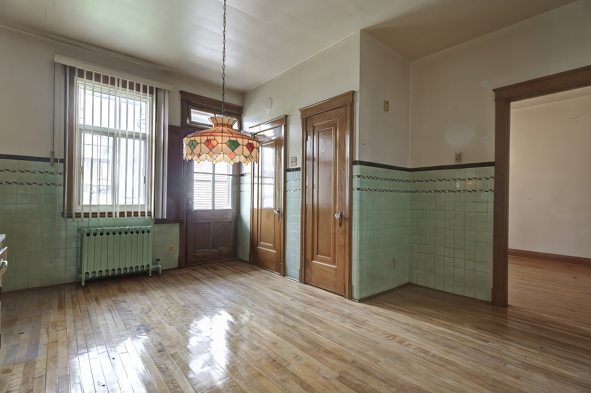 









6665

 - 6669


Av. des Érables

,
Montréal (Rosemont/La Petite-Patrie),




QC
H2G2M9

